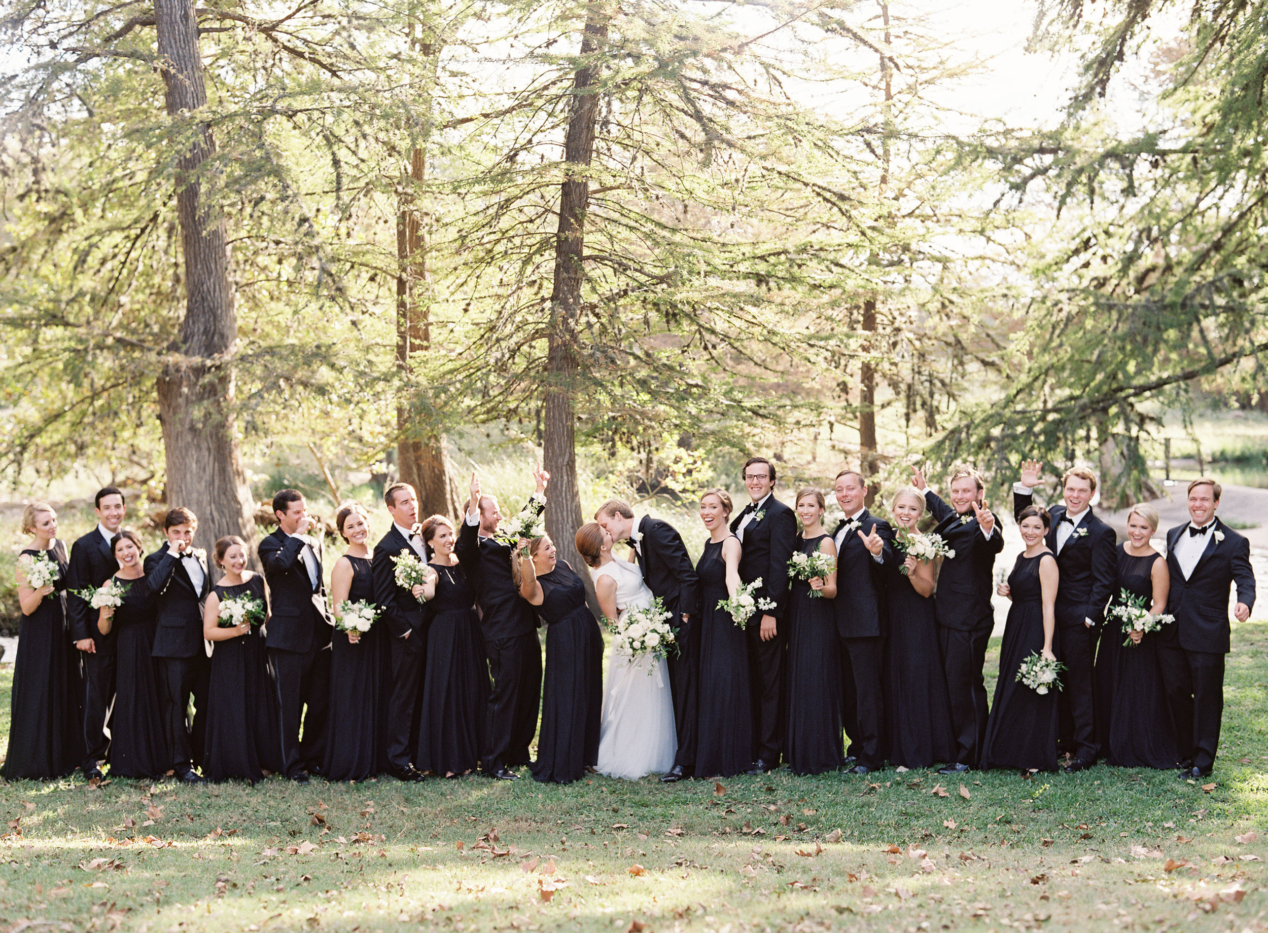 Black & White Hill Country Wedding - Lindsey Brunk