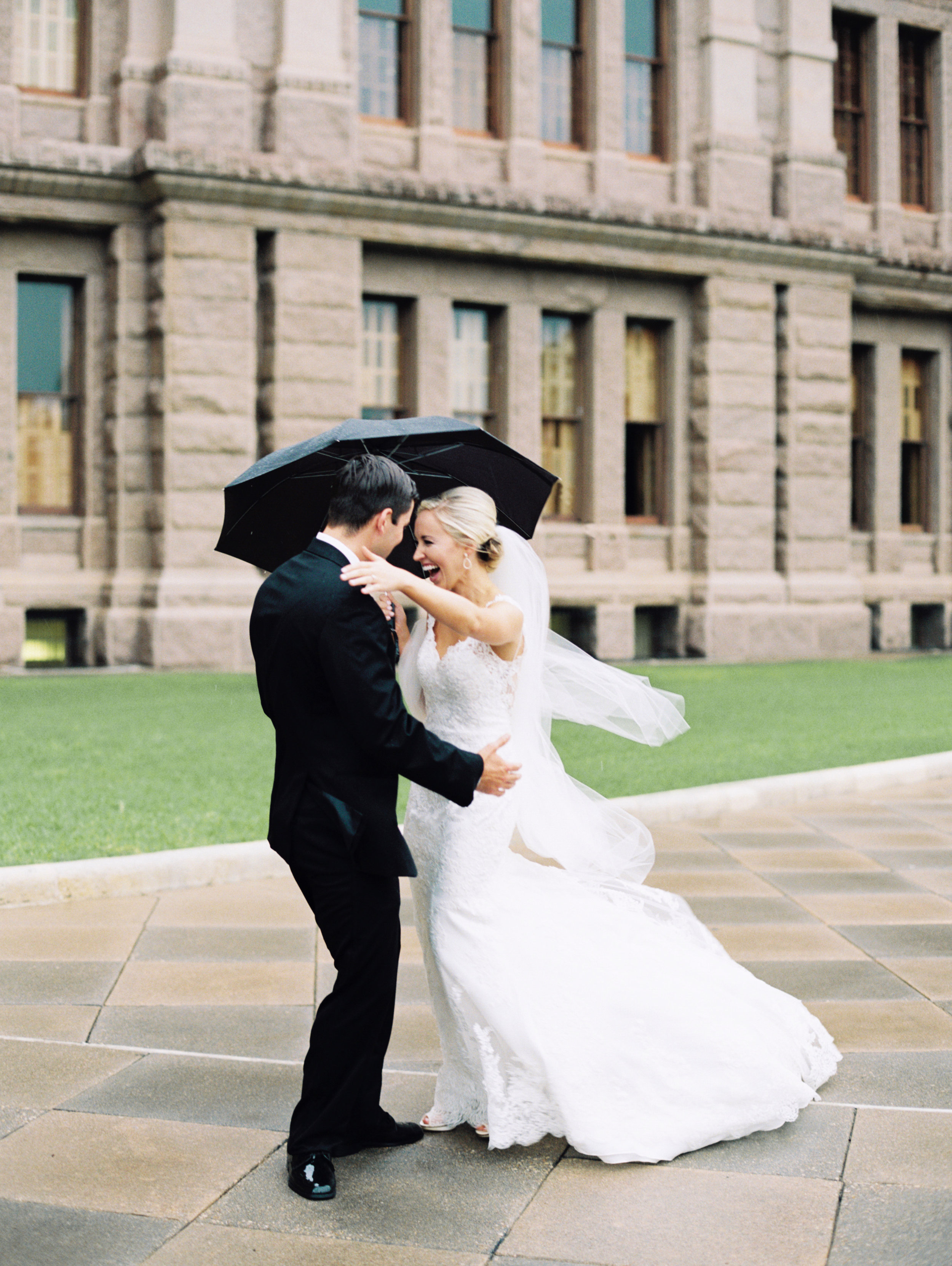 Classic Austin Wedding - Lindsey Brunk