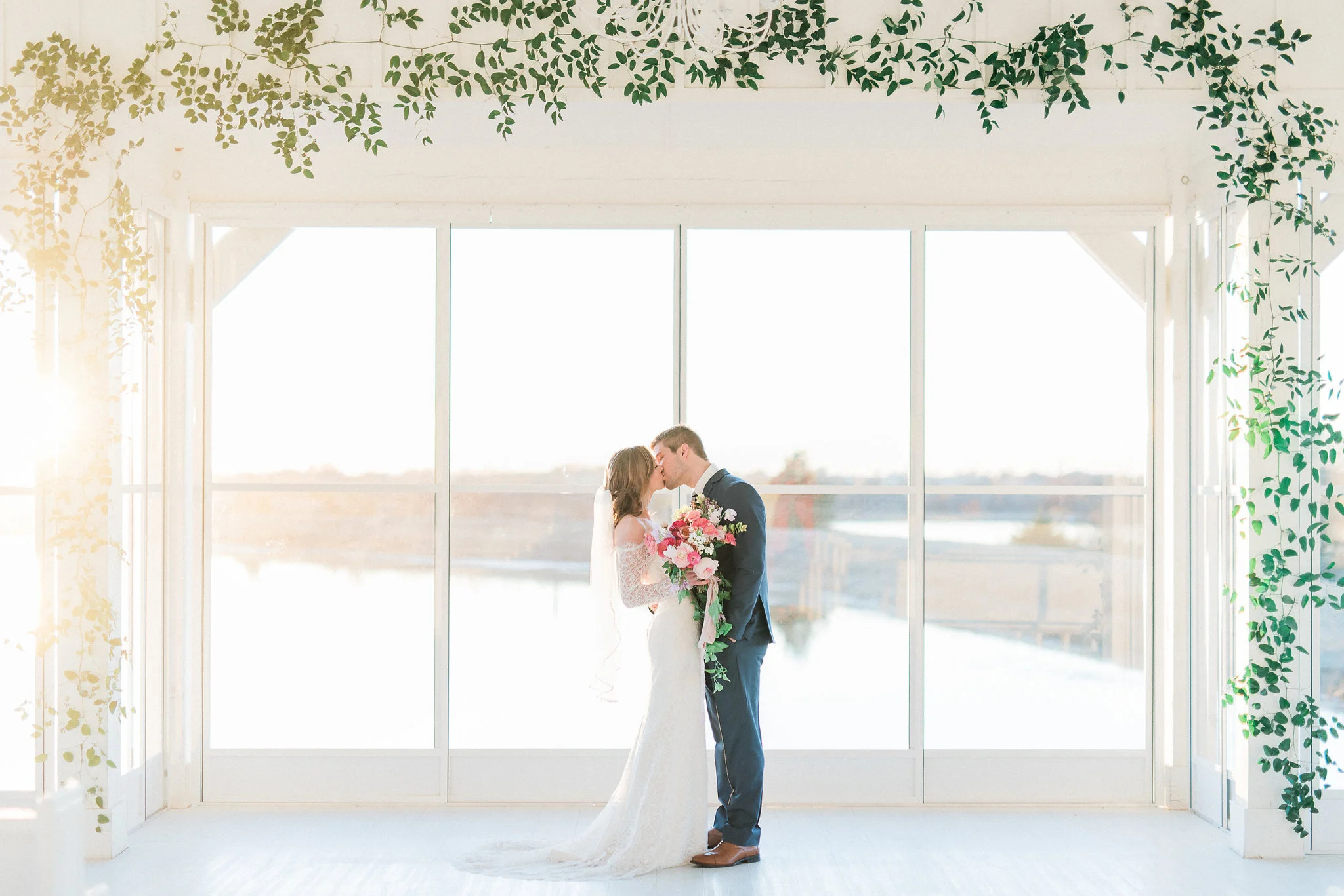 Vibrant Winter Wedding - Lindsey Brunk