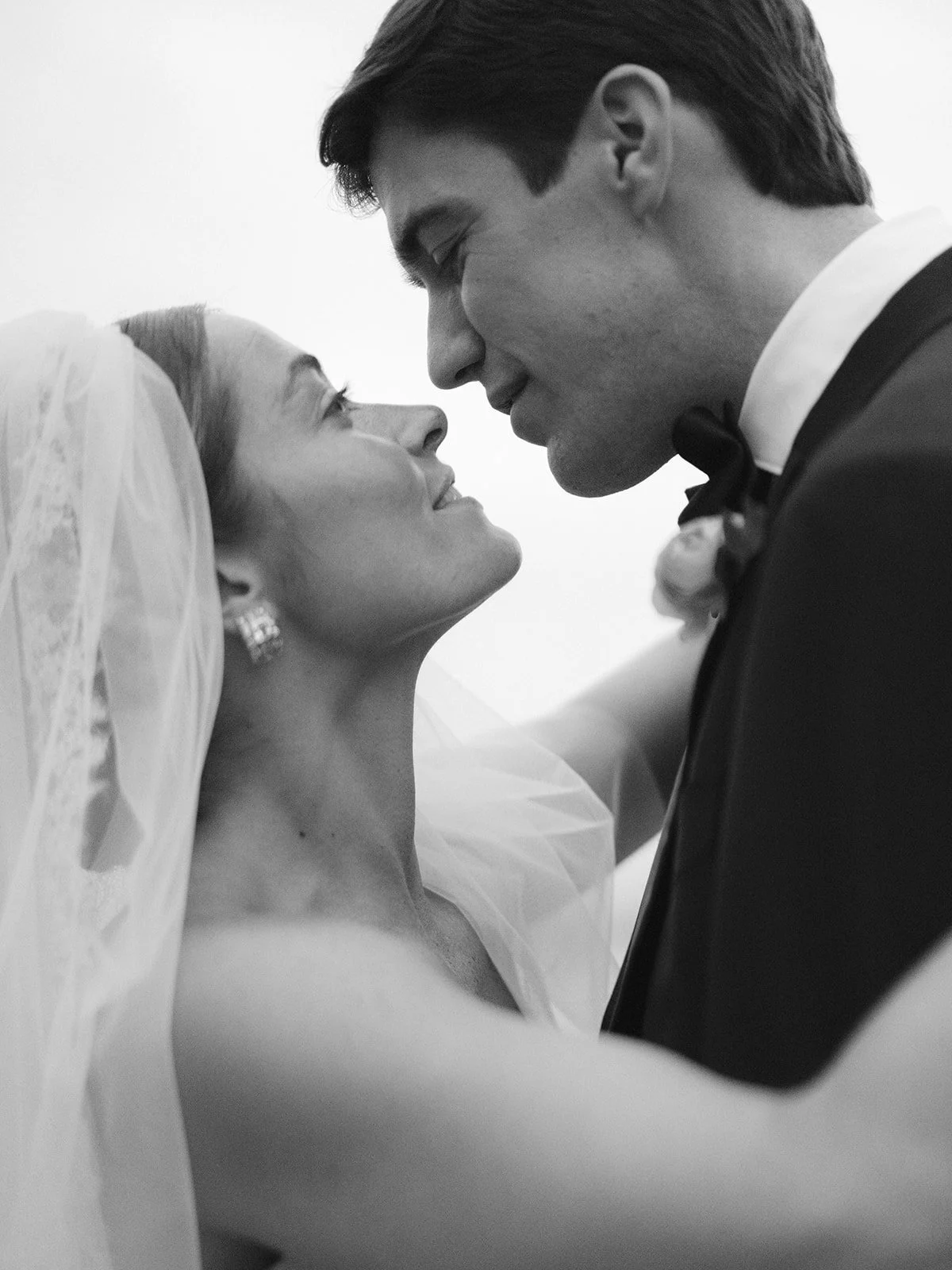 Bold &amp; Colorful Wedding at The Dallas Arboretum - Lindsey Brunk Weddings