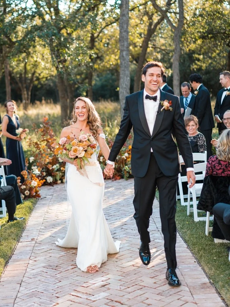Modern Autumn Wedding in Austin - Lindsey Brunk Wedding Planning &amp; Design