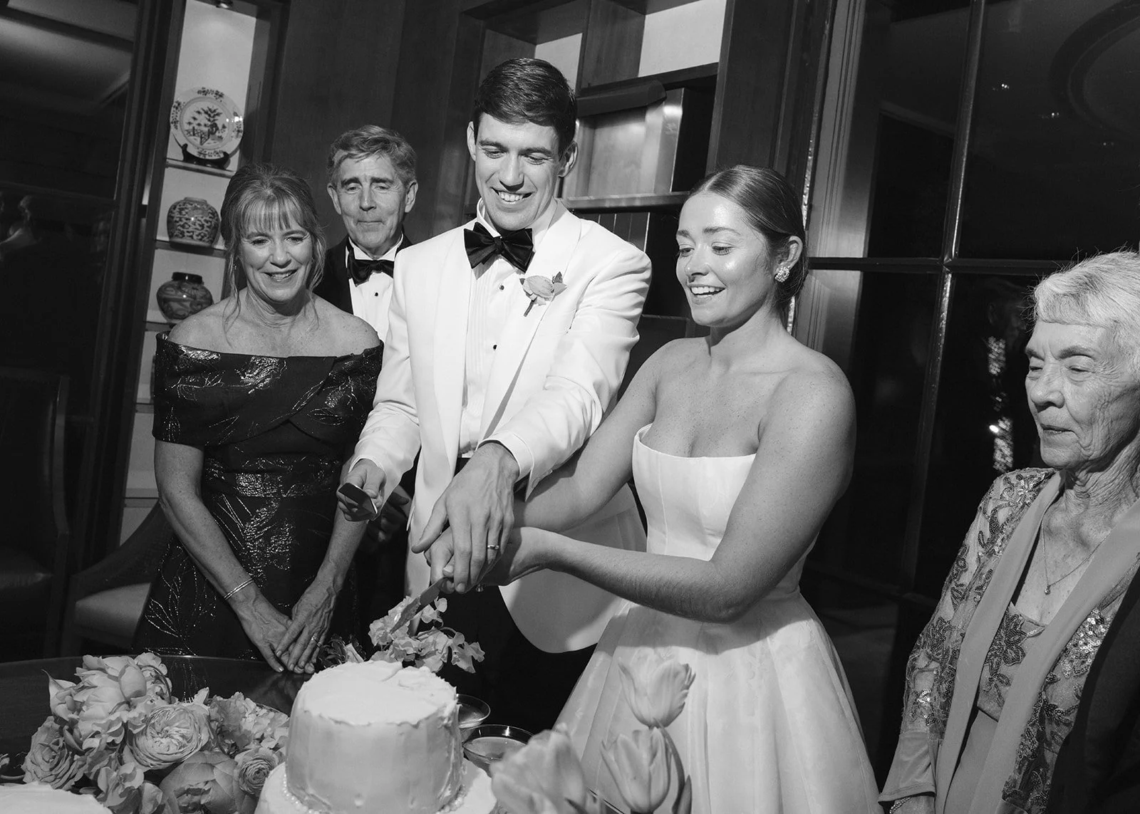 Bold &amp; Colorful Wedding at The Dallas Arboretum - Lindsey Brunk Weddings