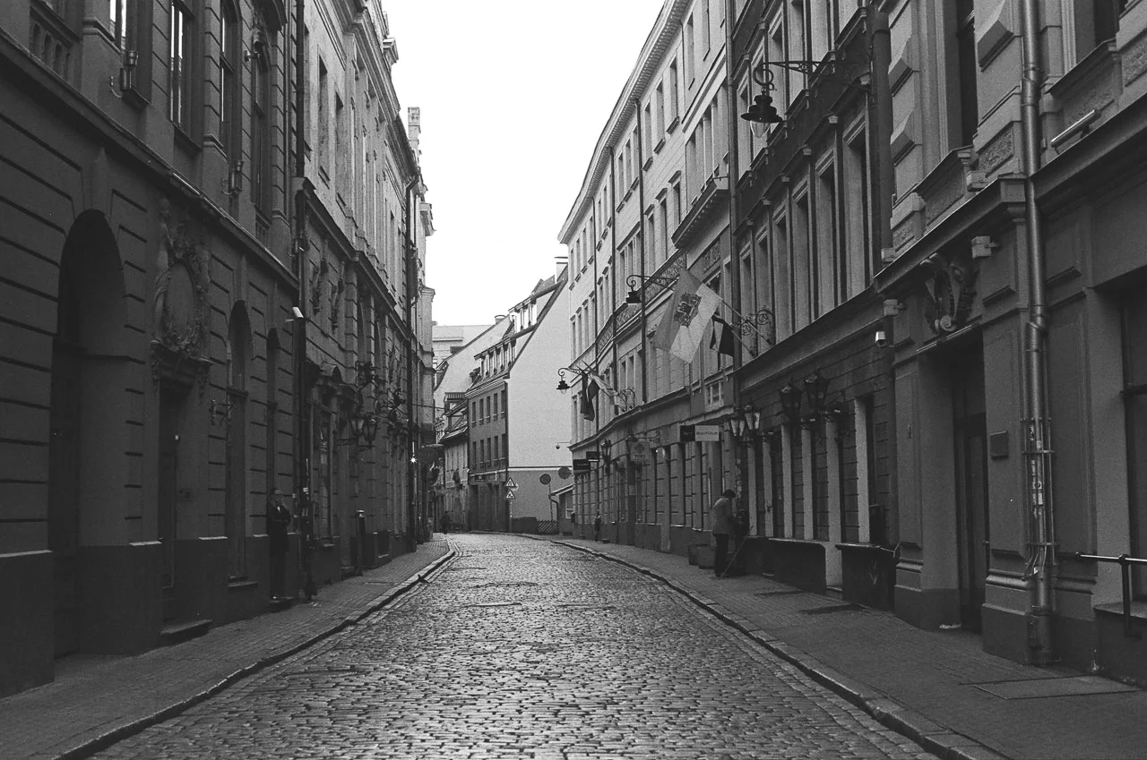56120018web.jpg