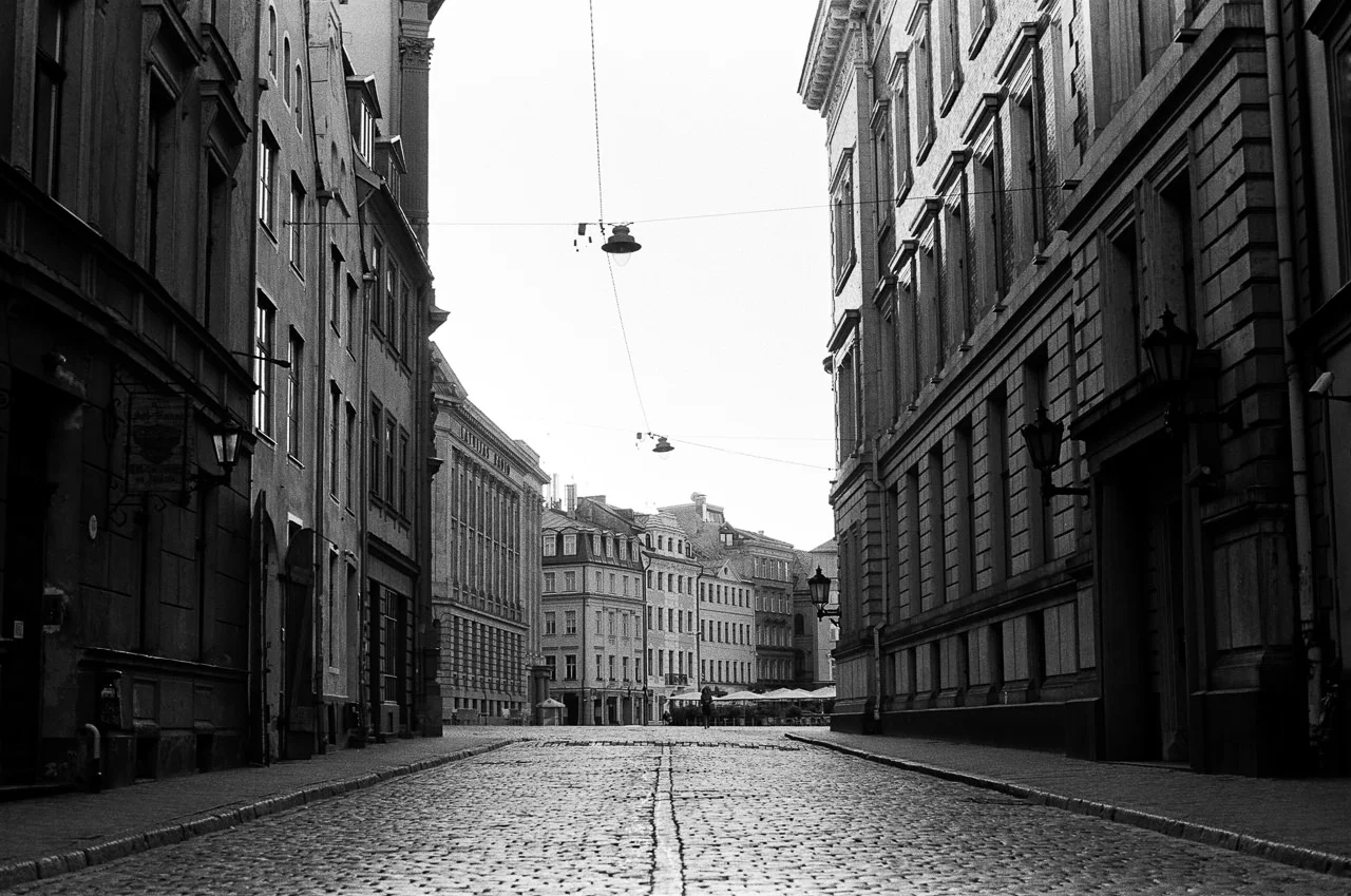 56120028web.jpg
