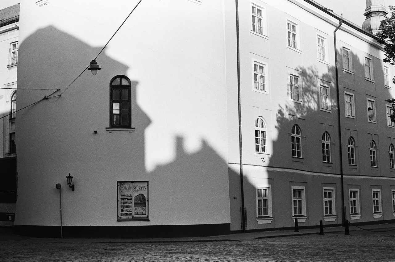 56120030web.jpg