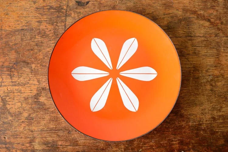 Catherineholm orange lotus platter