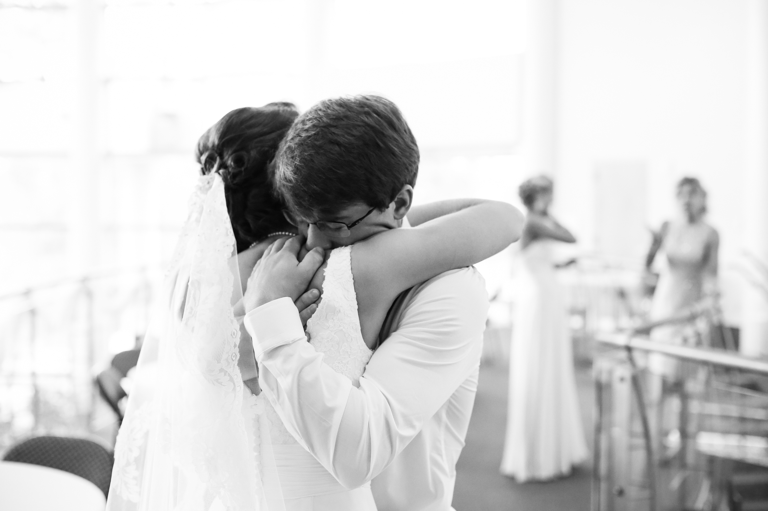 Devan's brother was so sweet & emotional when he saw her for the first time! Oh!