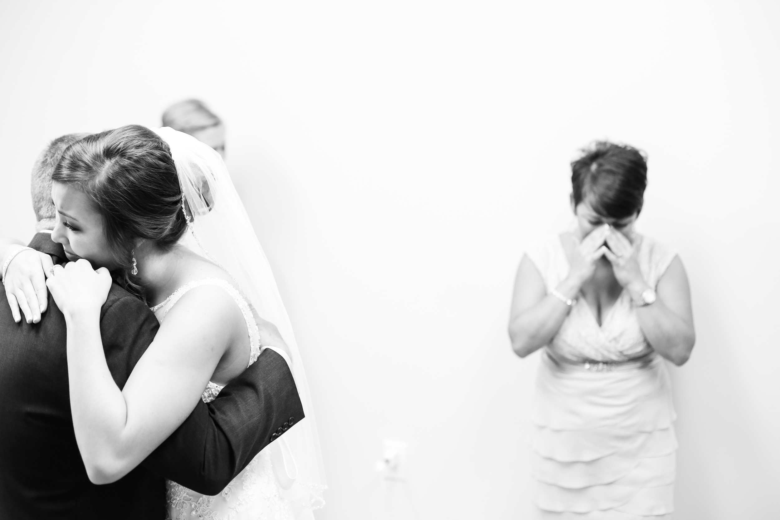 First look with Dad, while Mom feels all of that emotion in the background <3