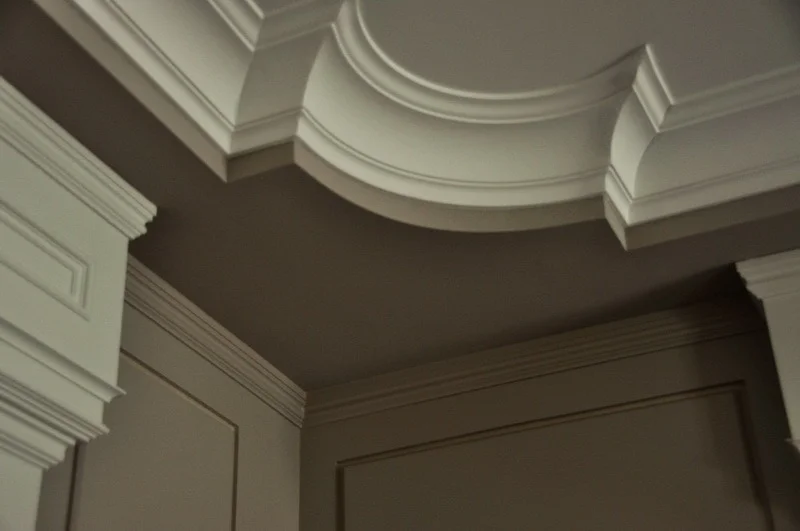 crown moulding