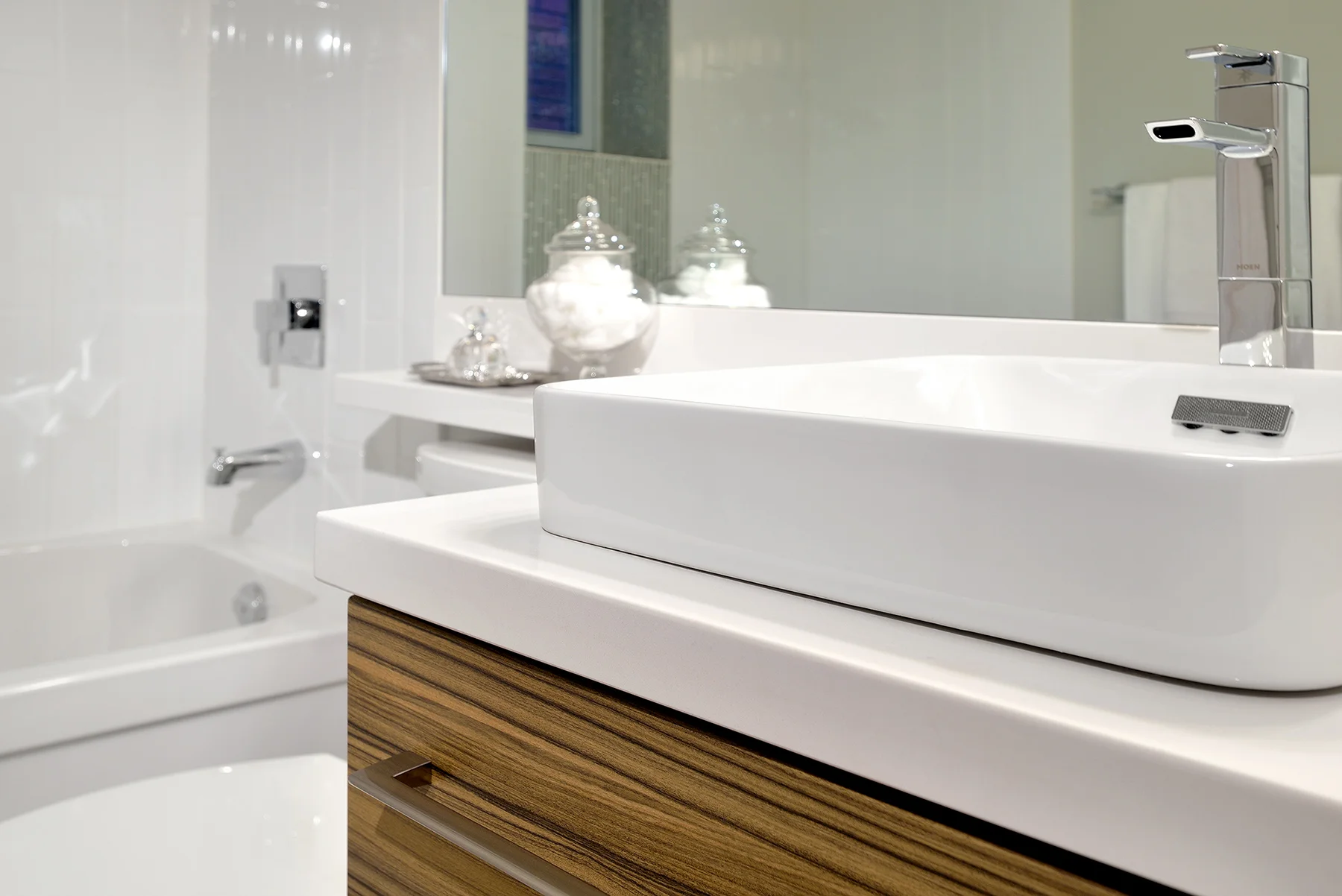 Small Bathroom Makeover