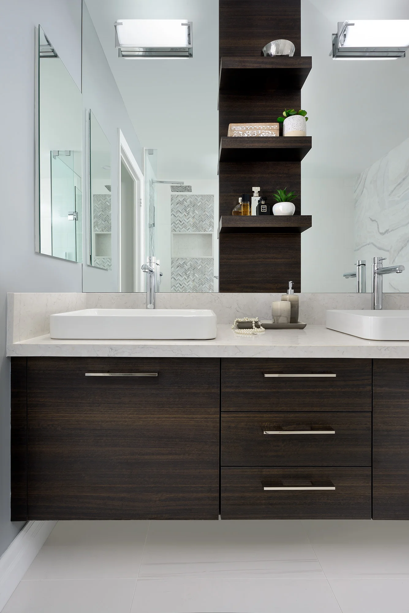 Lakeshore Condo Master Ensuite