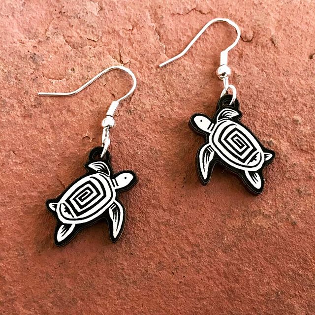 These Sea Turtle earrings are designed with symbols of prayer and long life. 
Since each animal carries a special power, that same energy was created with the grace of the sea turtle in mind. 
The sea turtle represents grace and wisdom. 
Own or gift 