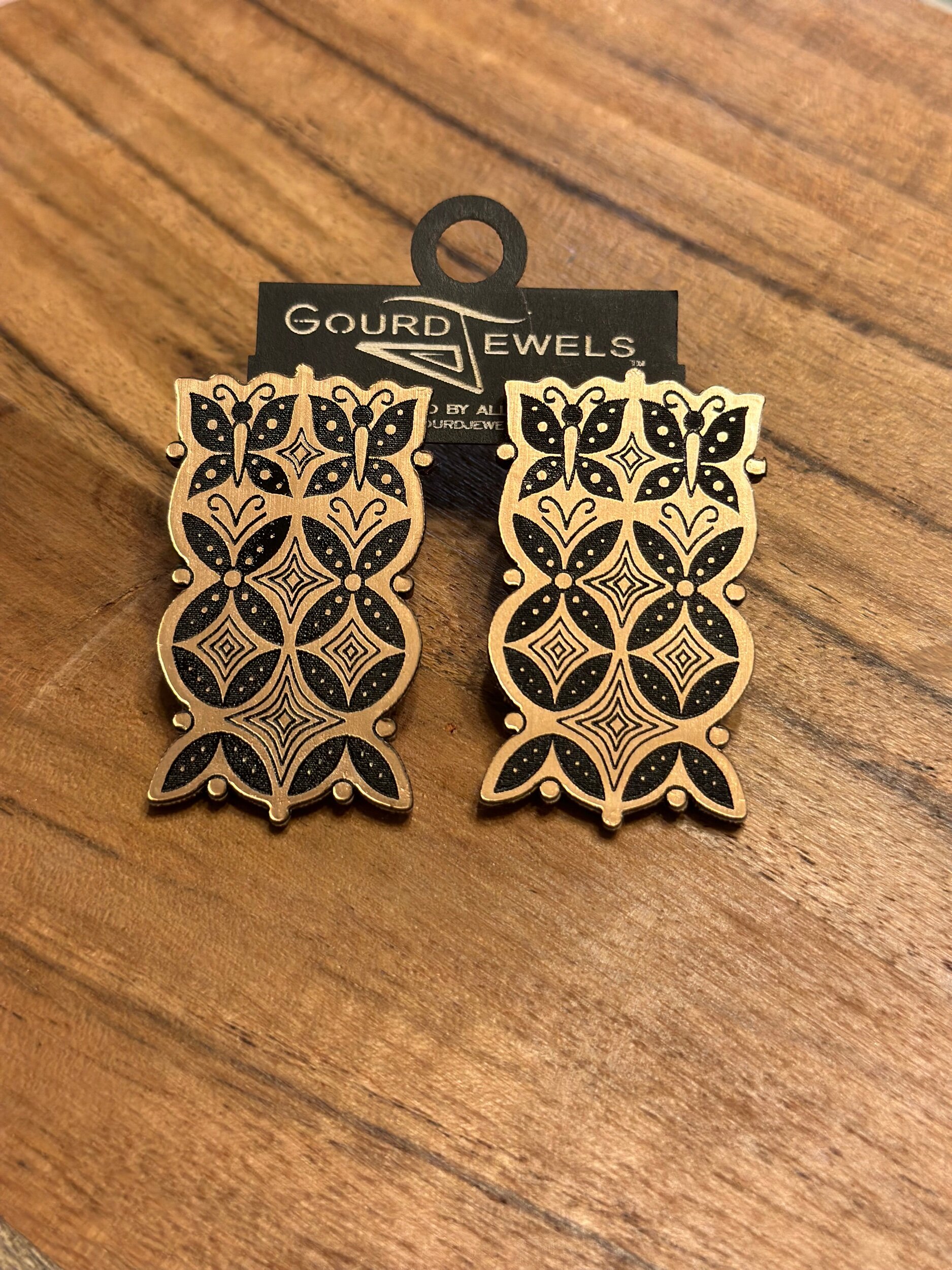 D317F0B2-2D69-489C-9FFC-7674A9015D6A