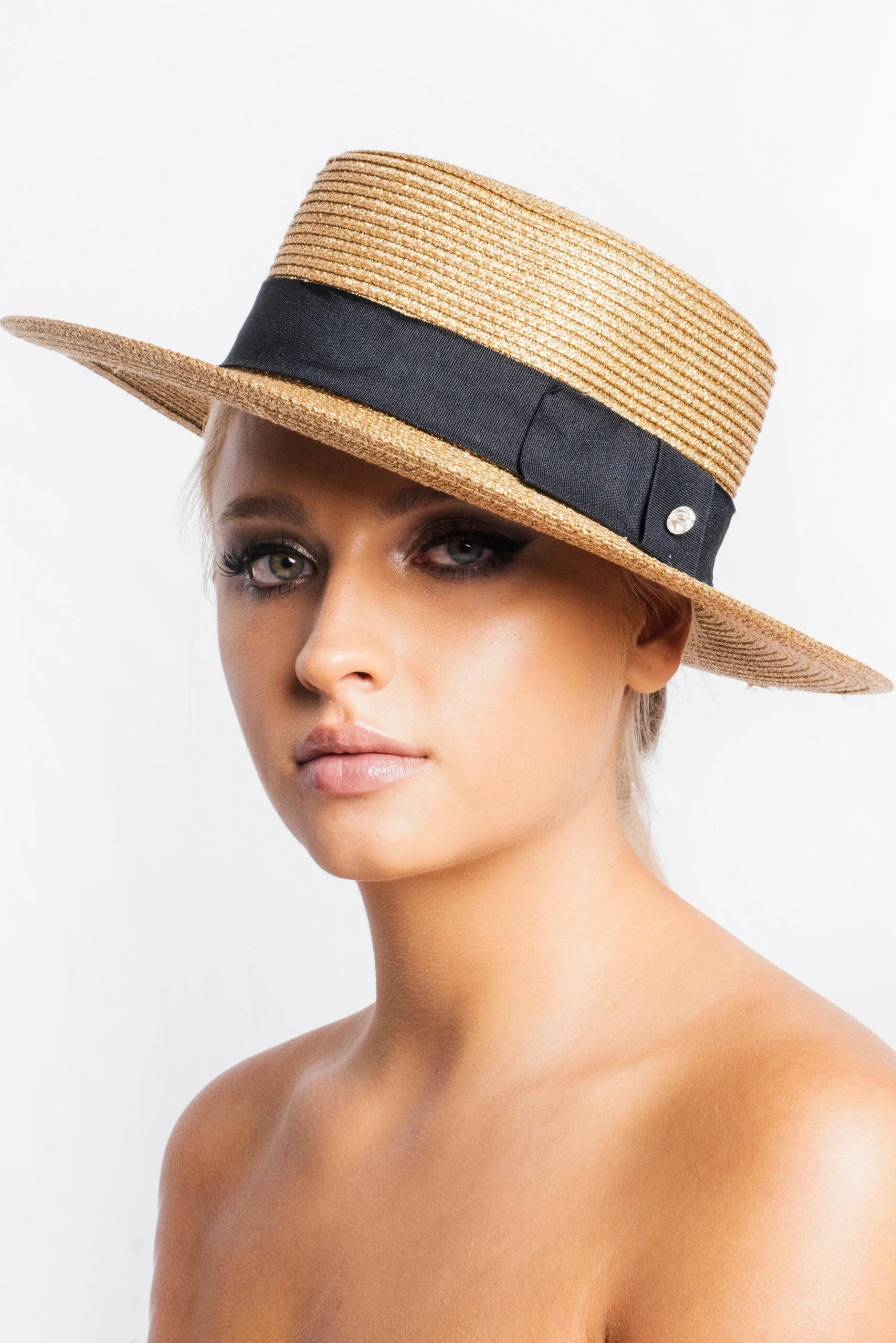 DARA SENDERS - MOXIE HAT