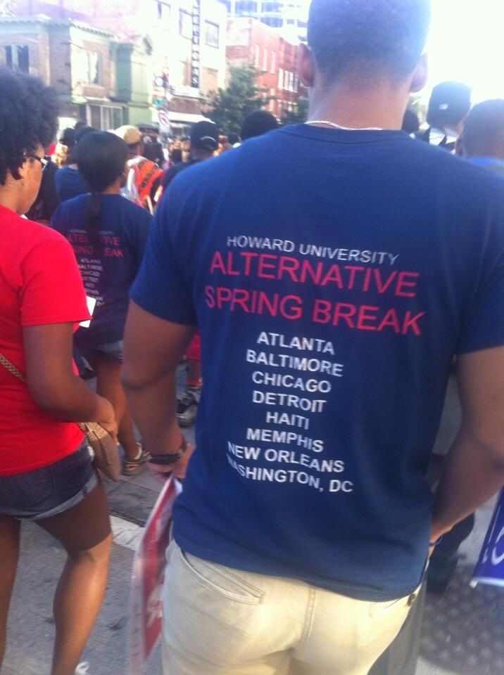 Marching toward the National Mall: A brother rocks the Howard U alternative spring break t-shirt. Classic.