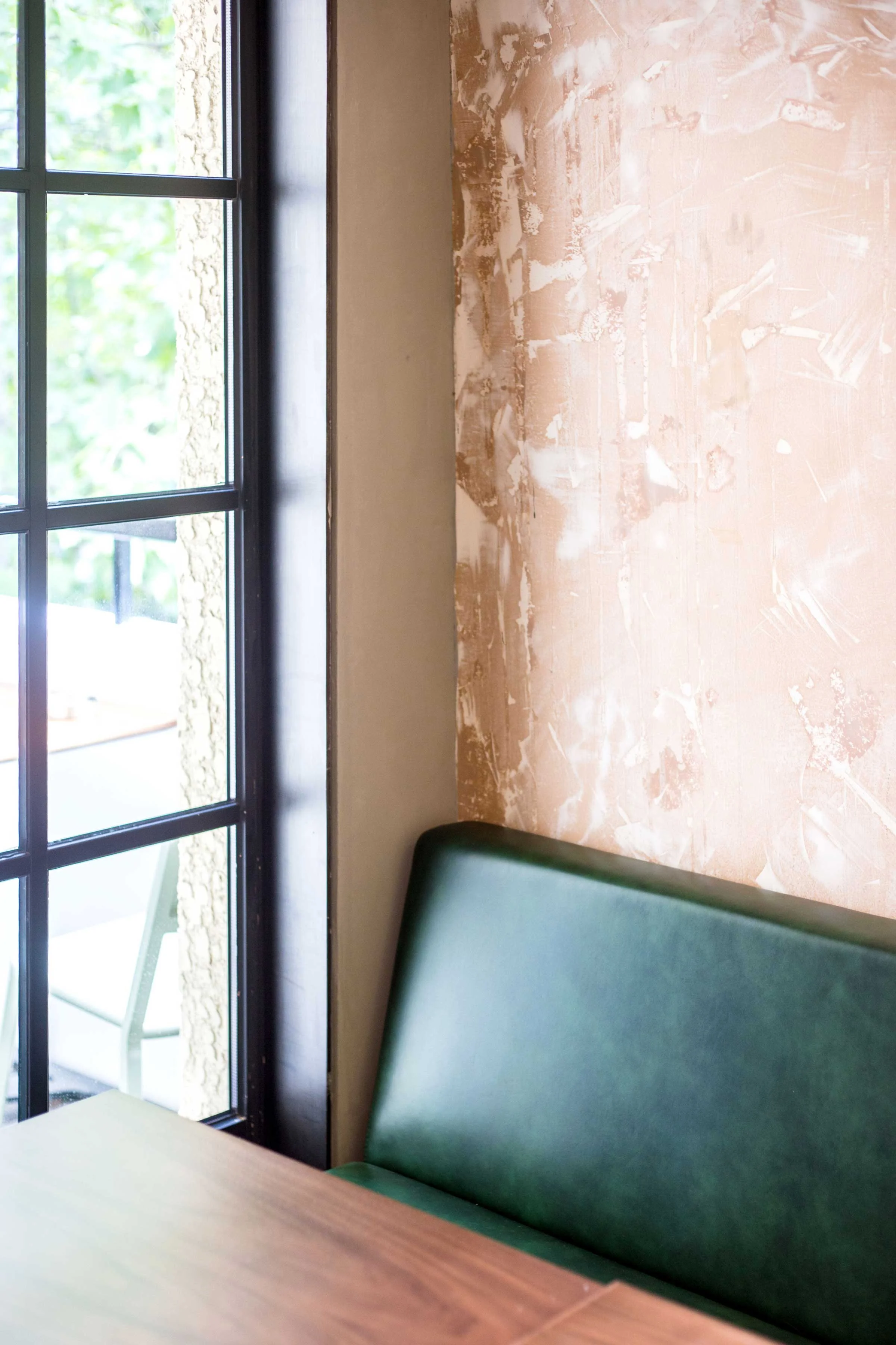 Interior details (Jeremy Smart for Aerostorie )