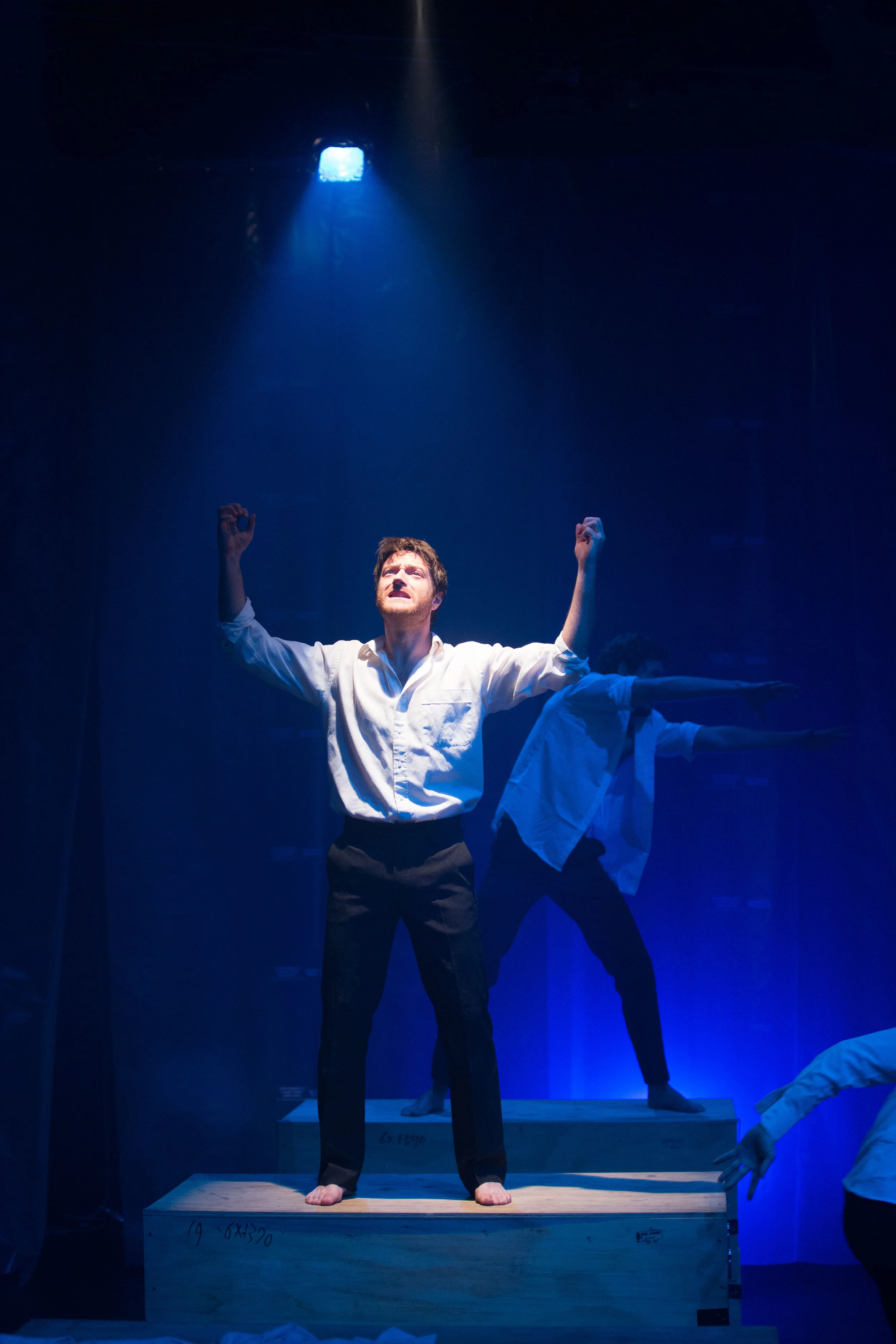 Performer: Rowan Freeman | Photography by Leo Bonne