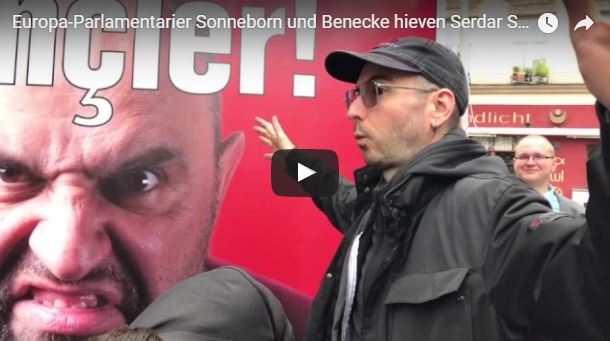 Europa-Parlamentarier Sonneborn und Benecke hieven Serdar Somuncu auf den Kançler-Thron 