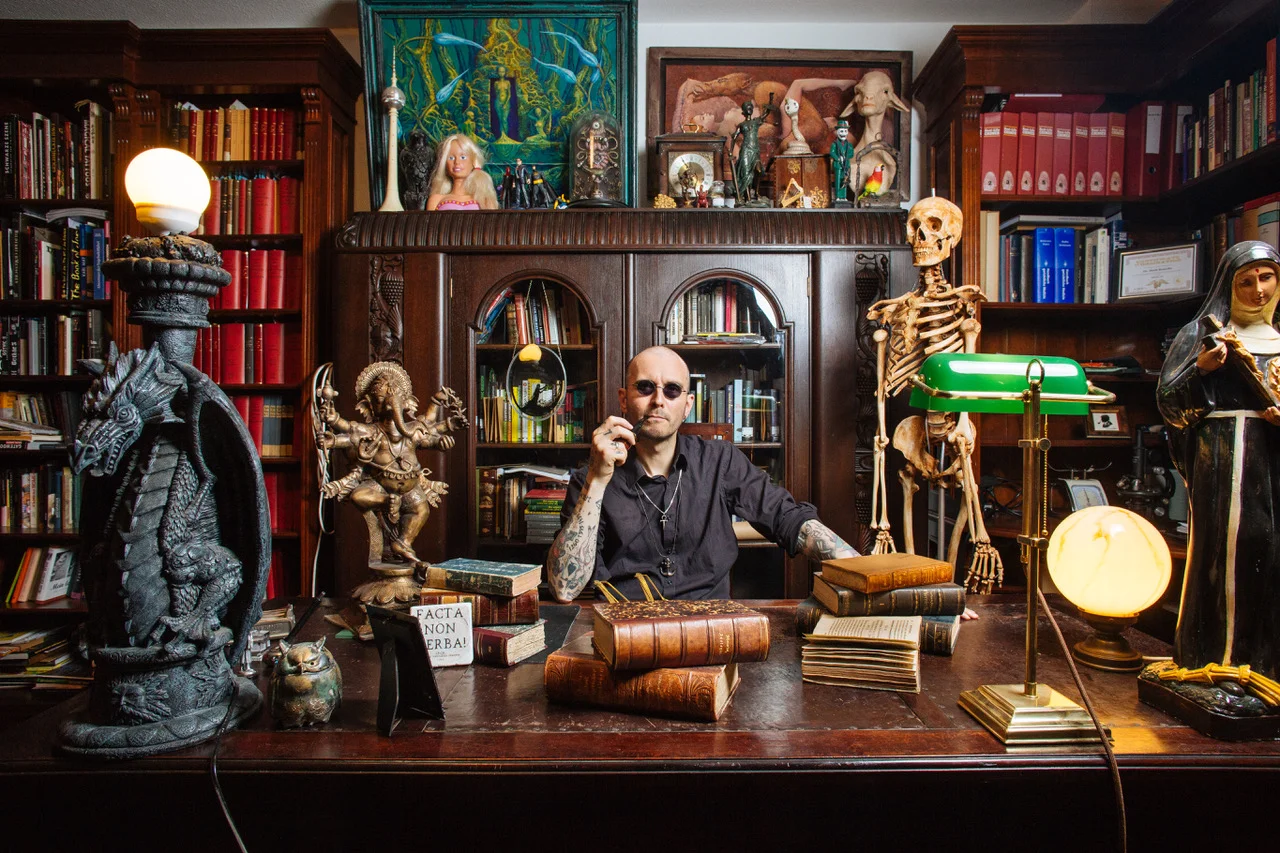 Titelbild: Mark Benecke – der Sherlock Holmes der Kriminalbiologie. Quelle: Christoph Hardt