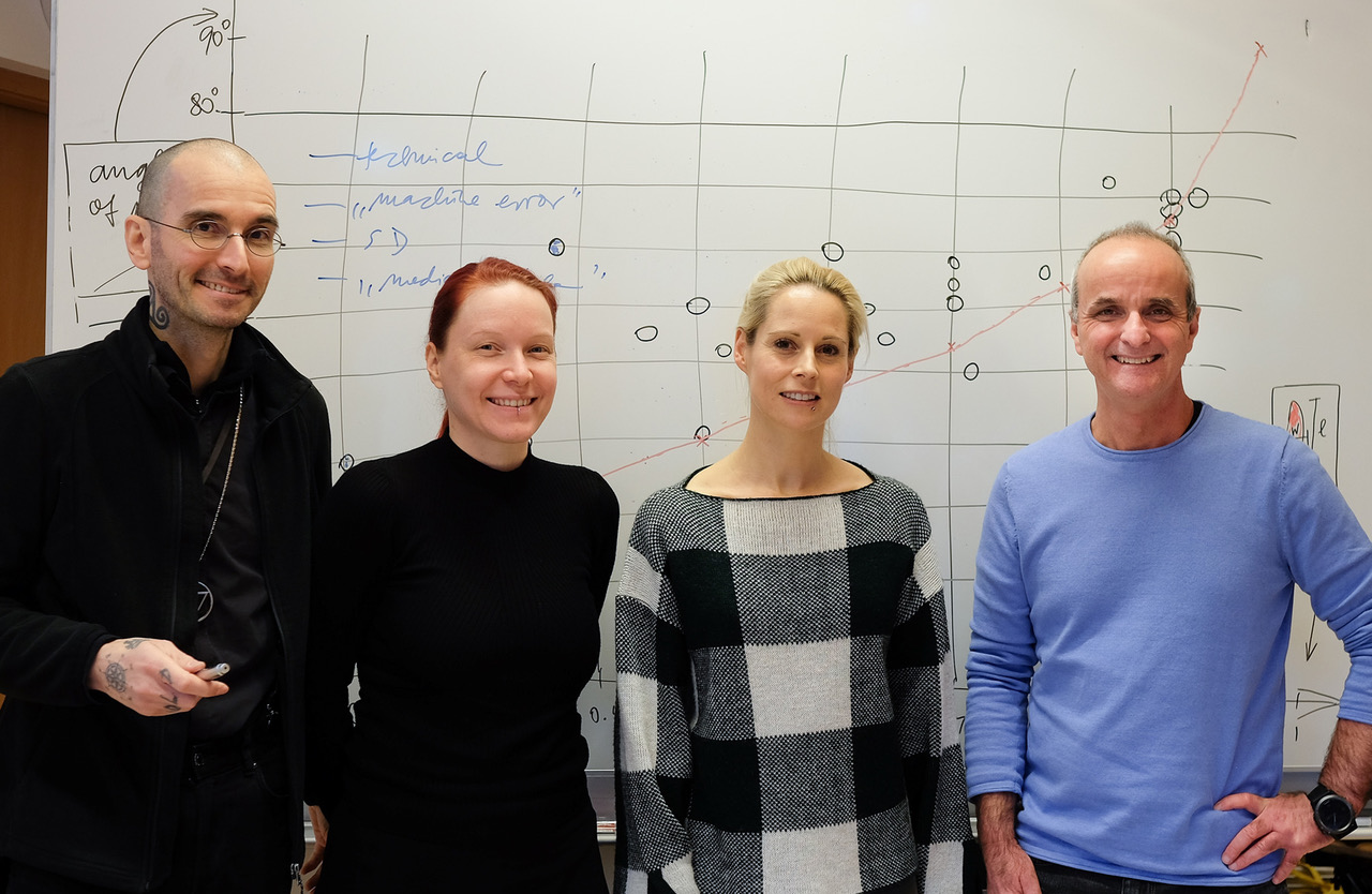Spurensuche mit Dr. Mark Benecke. Aus welcher Position und von welchem Standort sind die Blutspritzer entstanden?