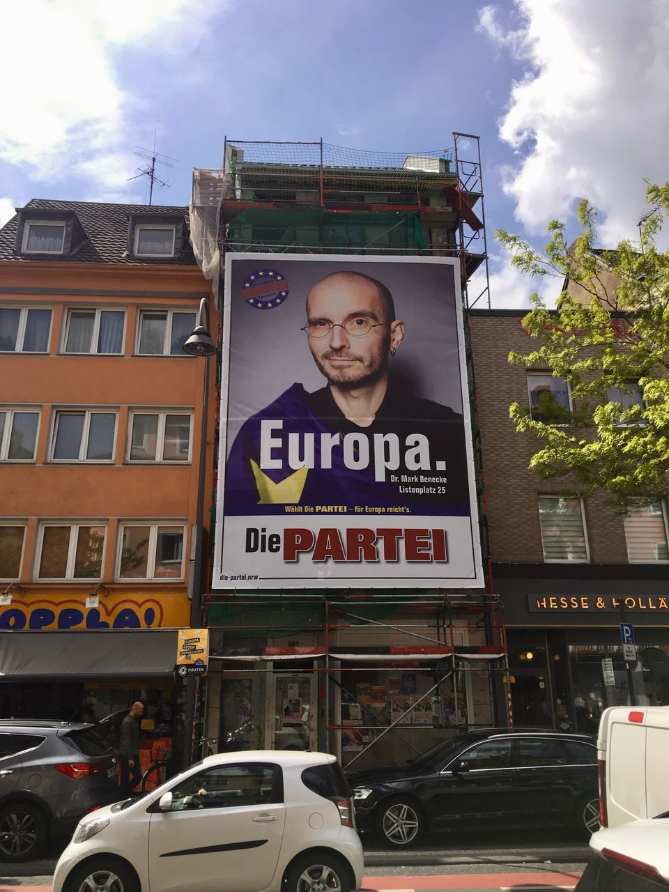 mark_benecke_PARTEI_europa_wahl_riesen_poster_venloer_strasse_koeln_2..jpeg