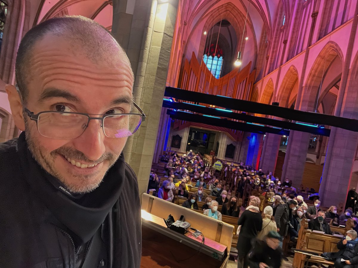 mark_benecke_totensonntag_duisburg_salvatorkirche_kanzelrede - 20.jpeg