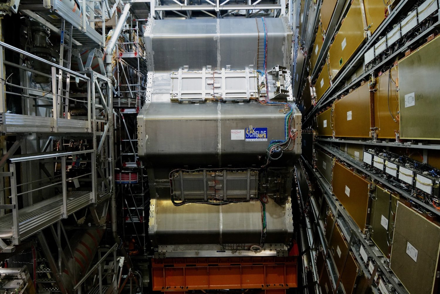 CERN_geneva_neutrino_chamber_protoDUNE_ISOLDE_particle_accelerator_antimatter_factory_geneva_mark_benecke - 115.jpeg