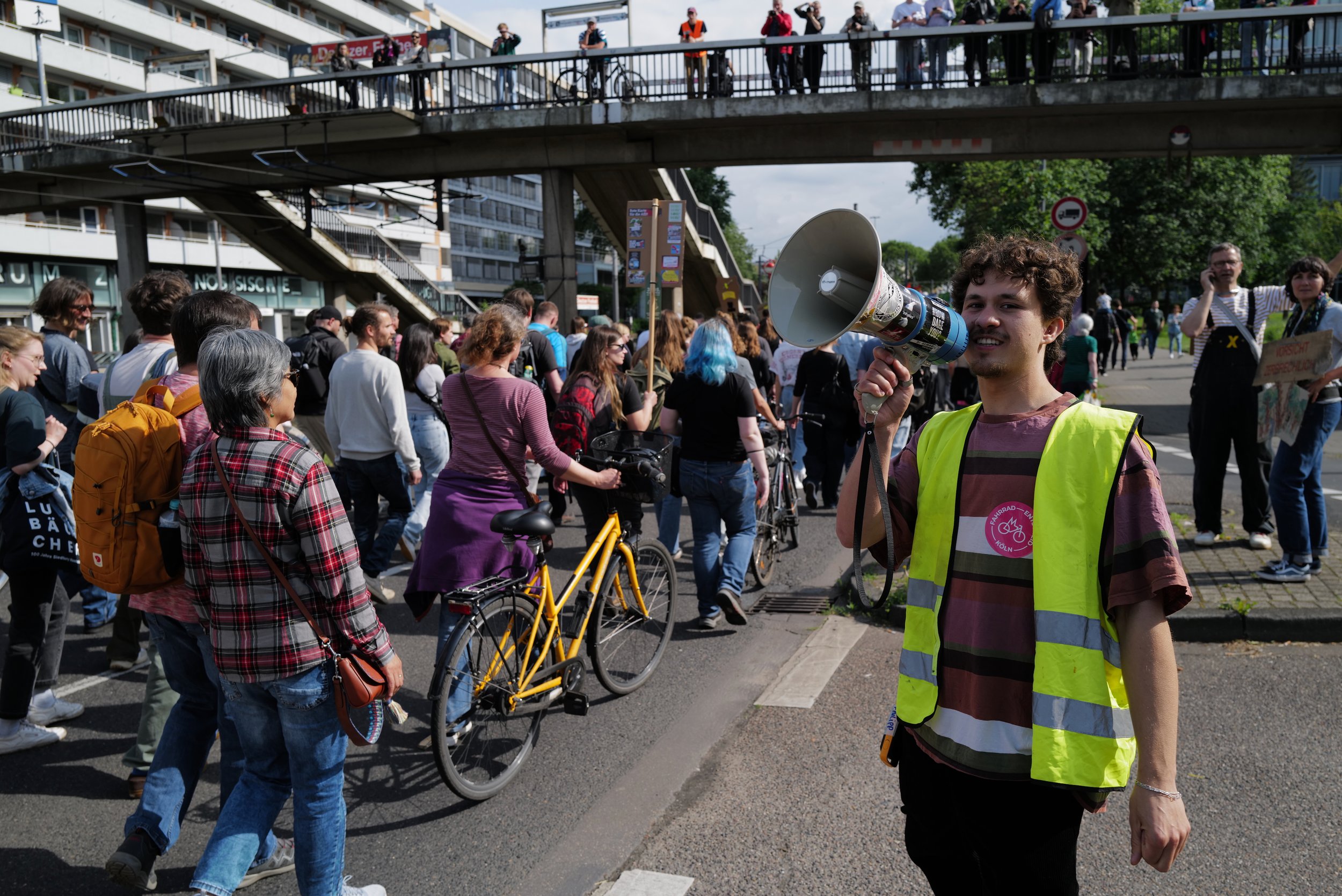umwelt_demo_fridays_koeln_mai_2025_mark_benecke_(FUNKY) - 40.jpeg