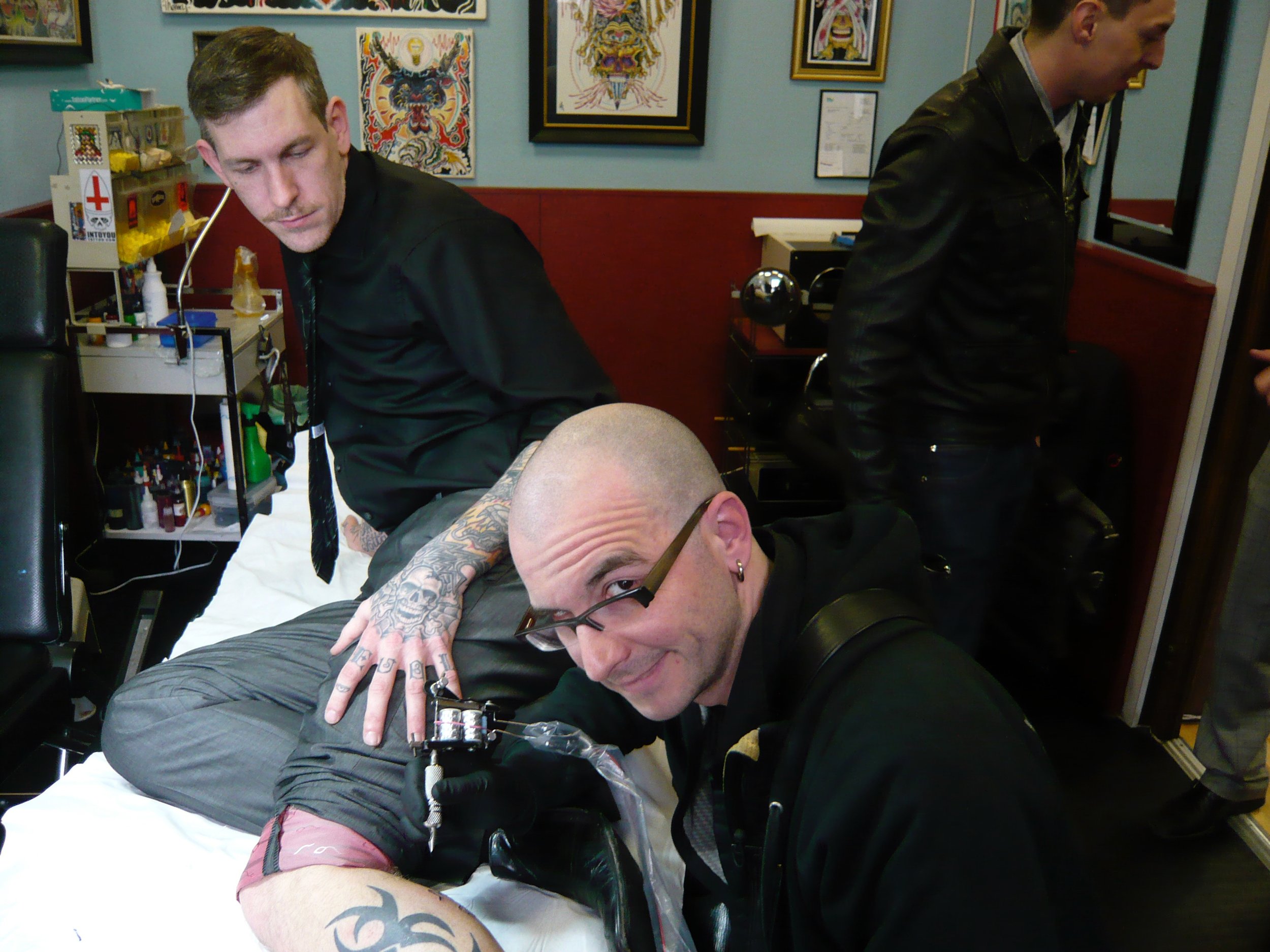 how_to_find_tattoo_studio_wie_finde_ich_ein_taetowier_studio_mark_benecke_herbert_hoffmann_elektrische_taetowierungen_made_in_heaven_henk_schiffmacher_dieter_anke_maethes - 14.jpeg