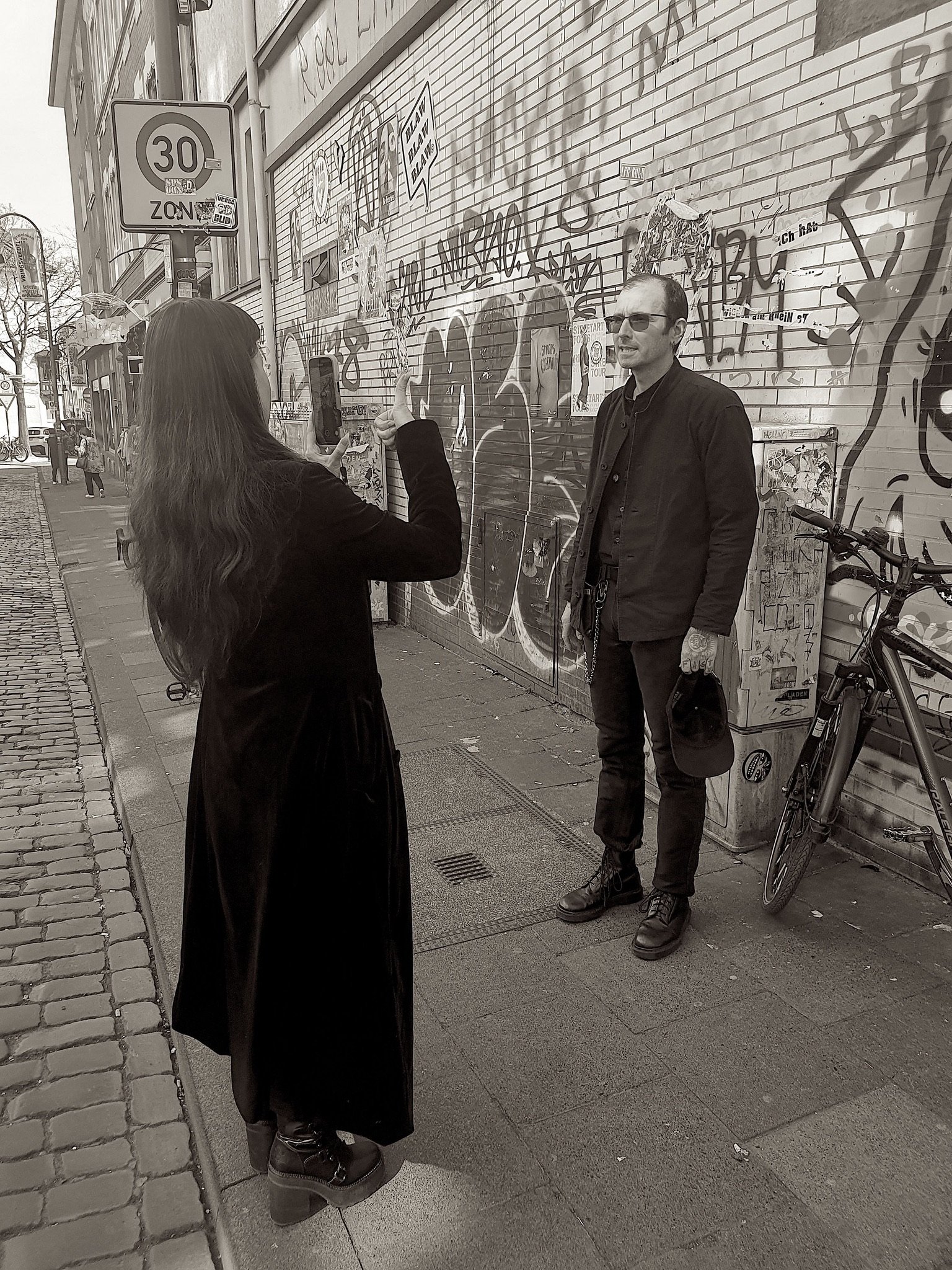 mark_benecke_richard_bargel_ines_suedstadt_severinsviertel_2025_shooting - 51.jpeg
