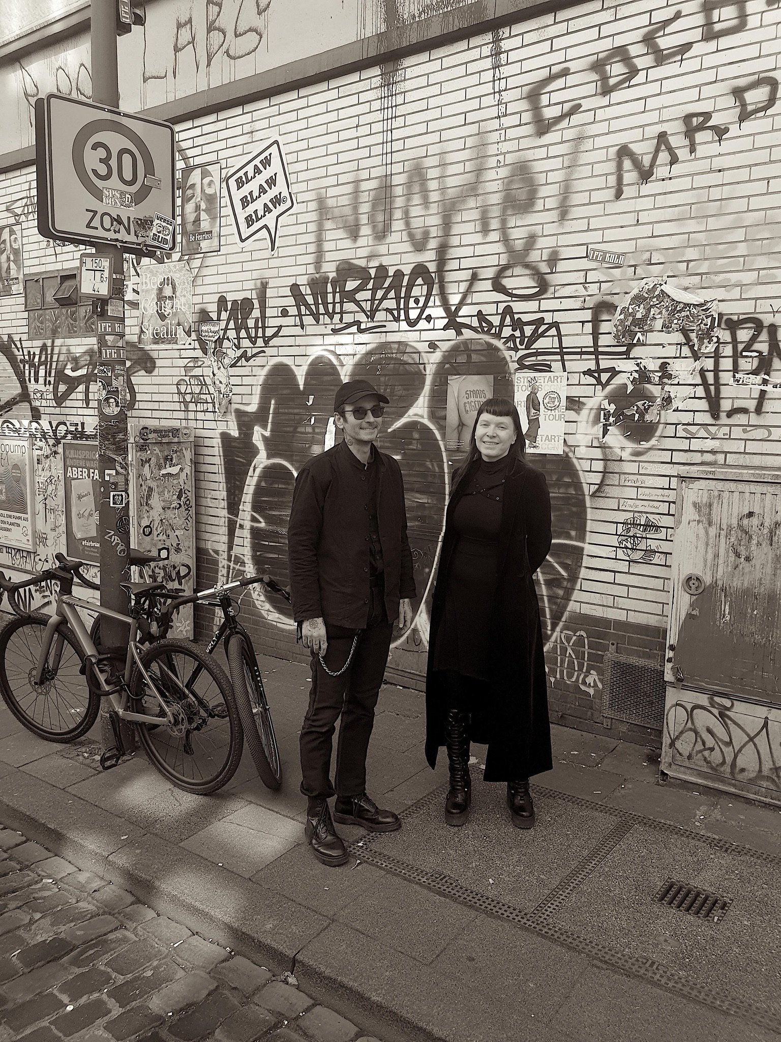 mark_benecke_richard_bargel_ines_suedstadt_severinsviertel_2025_shooting - 50.jpeg