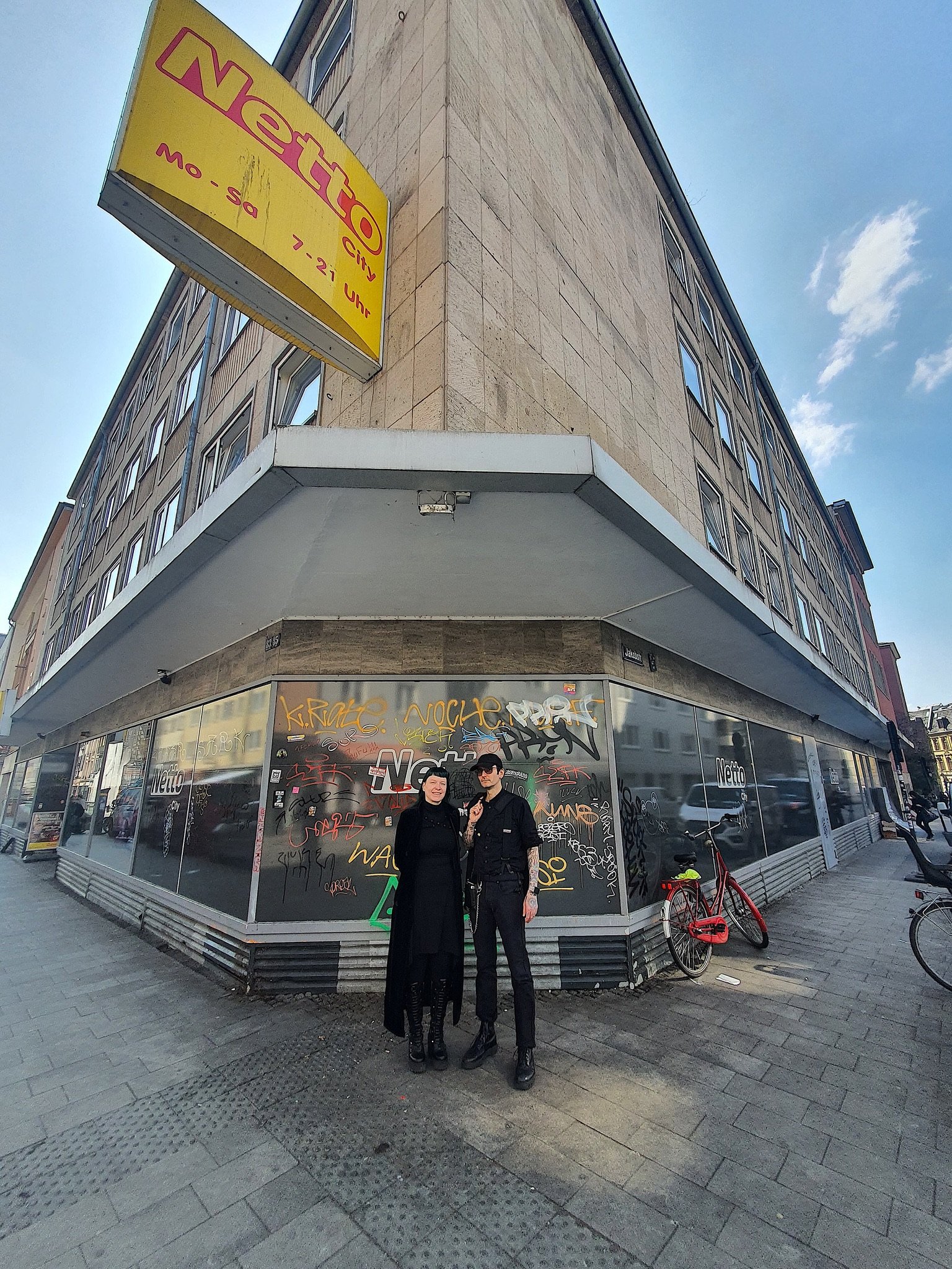 mark_benecke_richard_bargel_ines_suedstadt_severinsviertel_2025_shooting - 44.jpeg