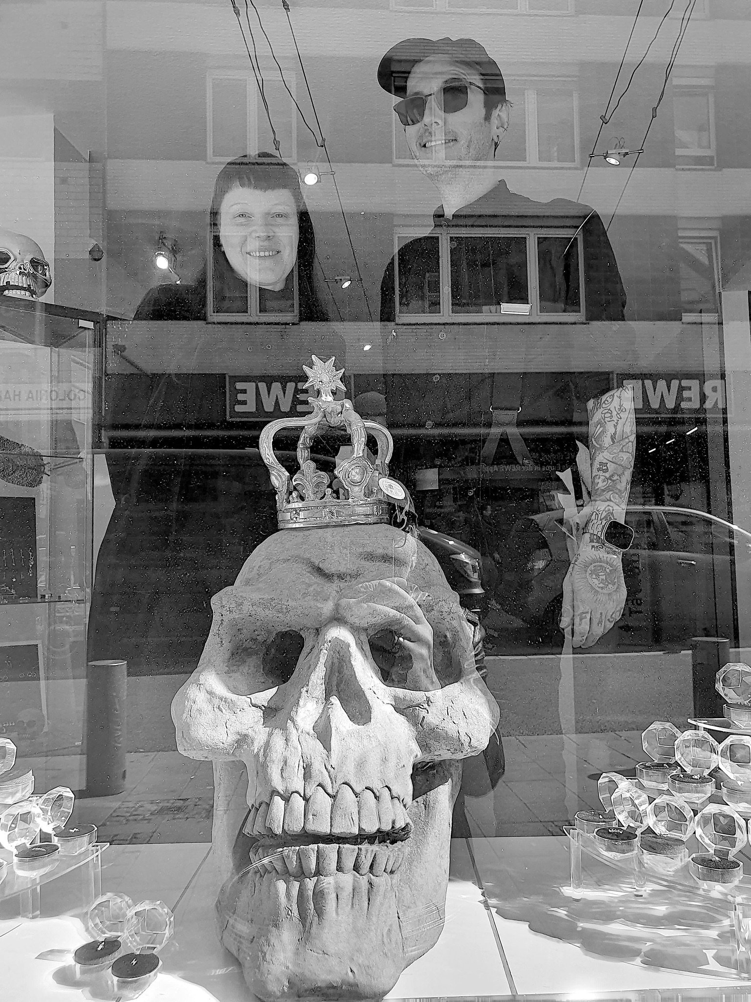mark_benecke_richard_bargel_ines_suedstadt_severinsviertel_2025_shooting - 34.jpeg