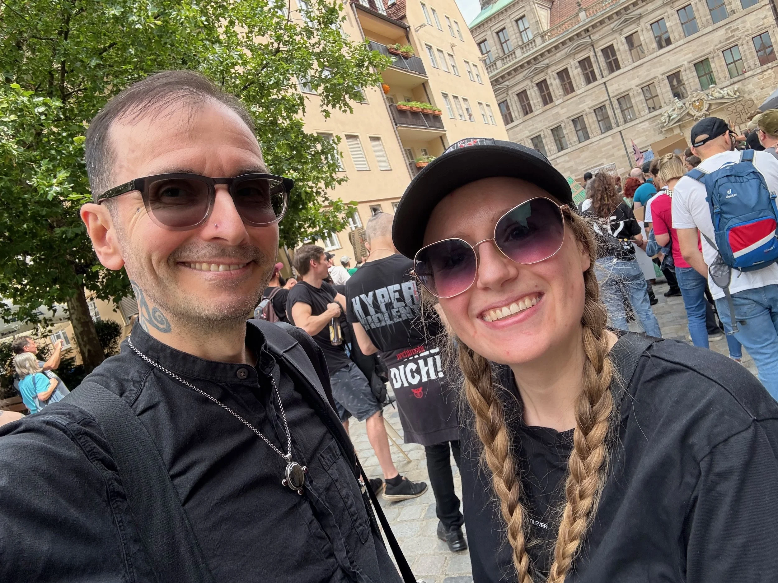 mark_benecke_affen_nuernberg_erschiessung_demo_animal_rebellion_vegan_vernetzt_colin_goldner - 4.jpeg