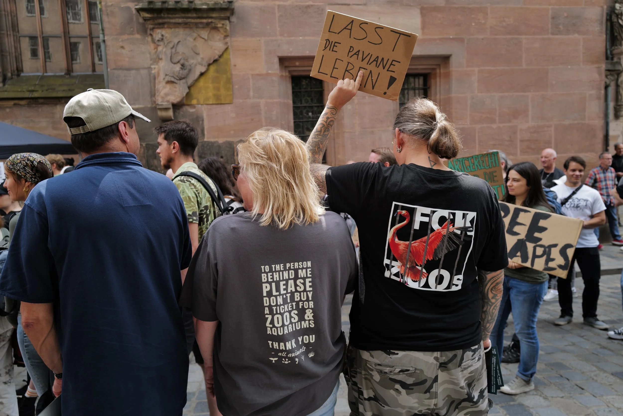mark_benecke_affen_nuernberg_erschiessung_demo_animal_rebellion_vegan_vernetzt_colin_goldner - 8.jpeg
