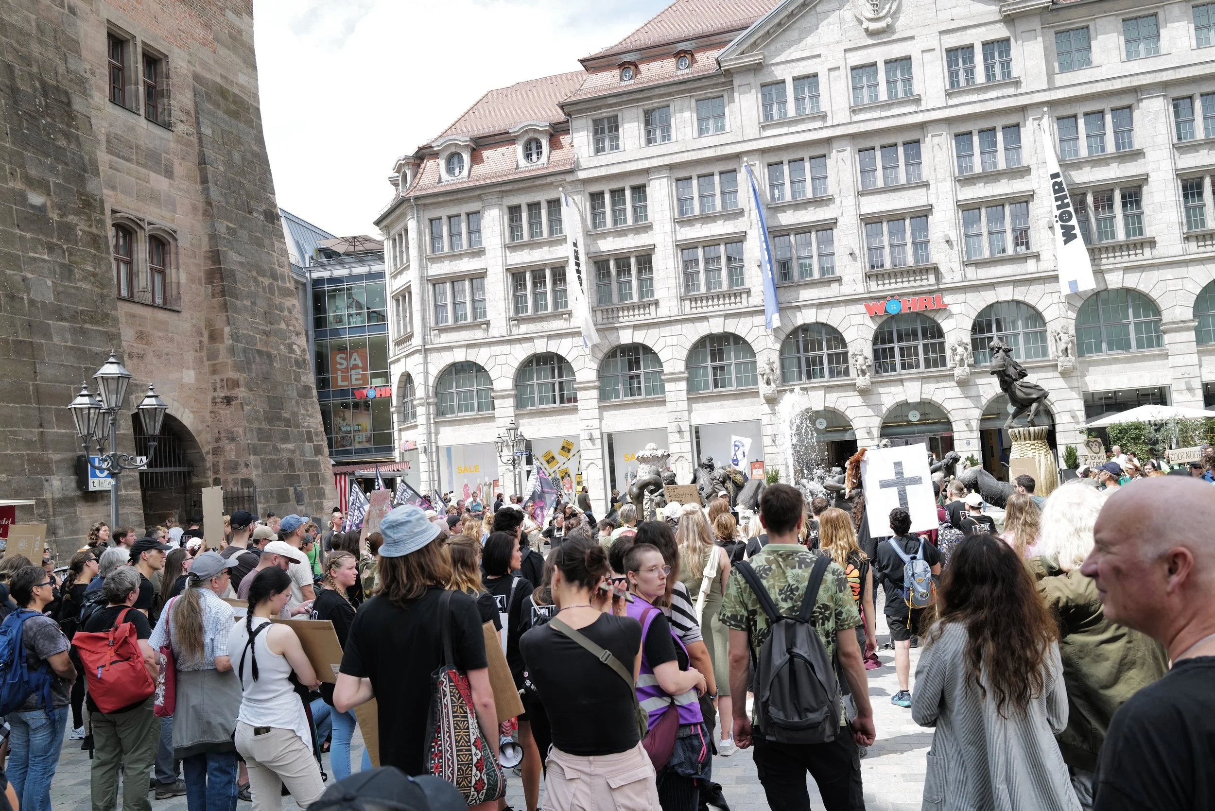 mark_benecke_affen_nuernberg_erschiessung_demo_animal_rebellion_vegan_vernetzt_colin_goldner - 15.jpeg