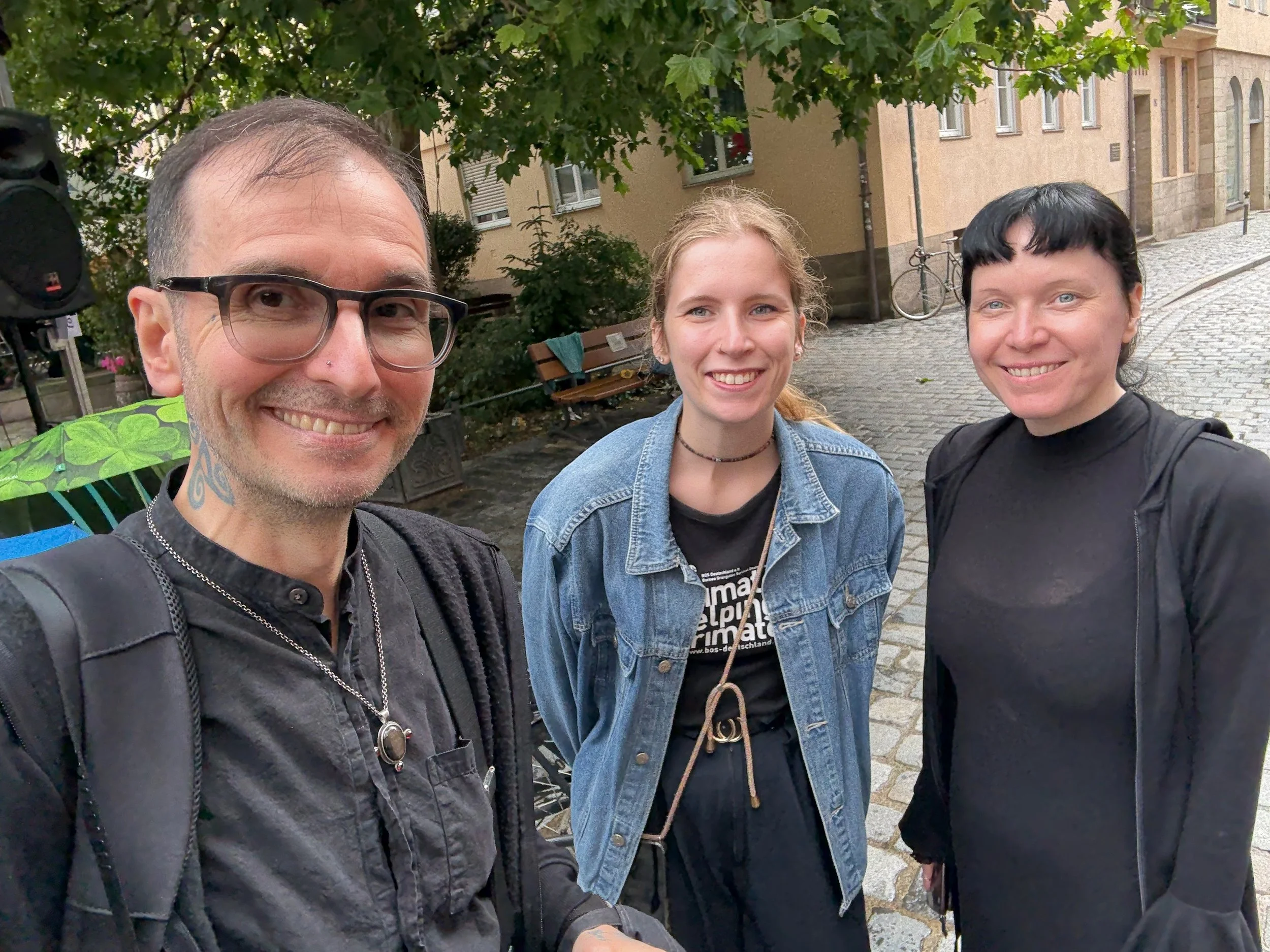 mark_benecke_affen_nuernberg_erschiessung_demo_animal_rebellion_vegan_vernetzt_colin_goldner - 37.jpeg