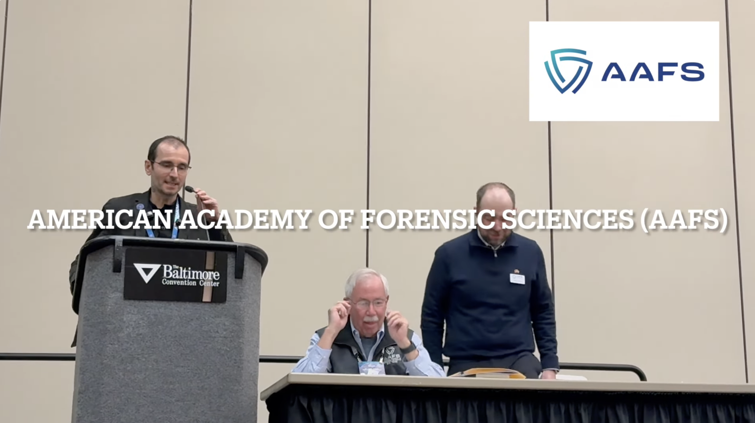 „Asservate“ aus Buchenwald: Lampenschirm, Herz und Taschenmesser-Etui aus dem Konzentrationslager Buchenwald bestehen aus Menschenhaut, der Schrumpfkopf aus Tier-Haut und -Haaren