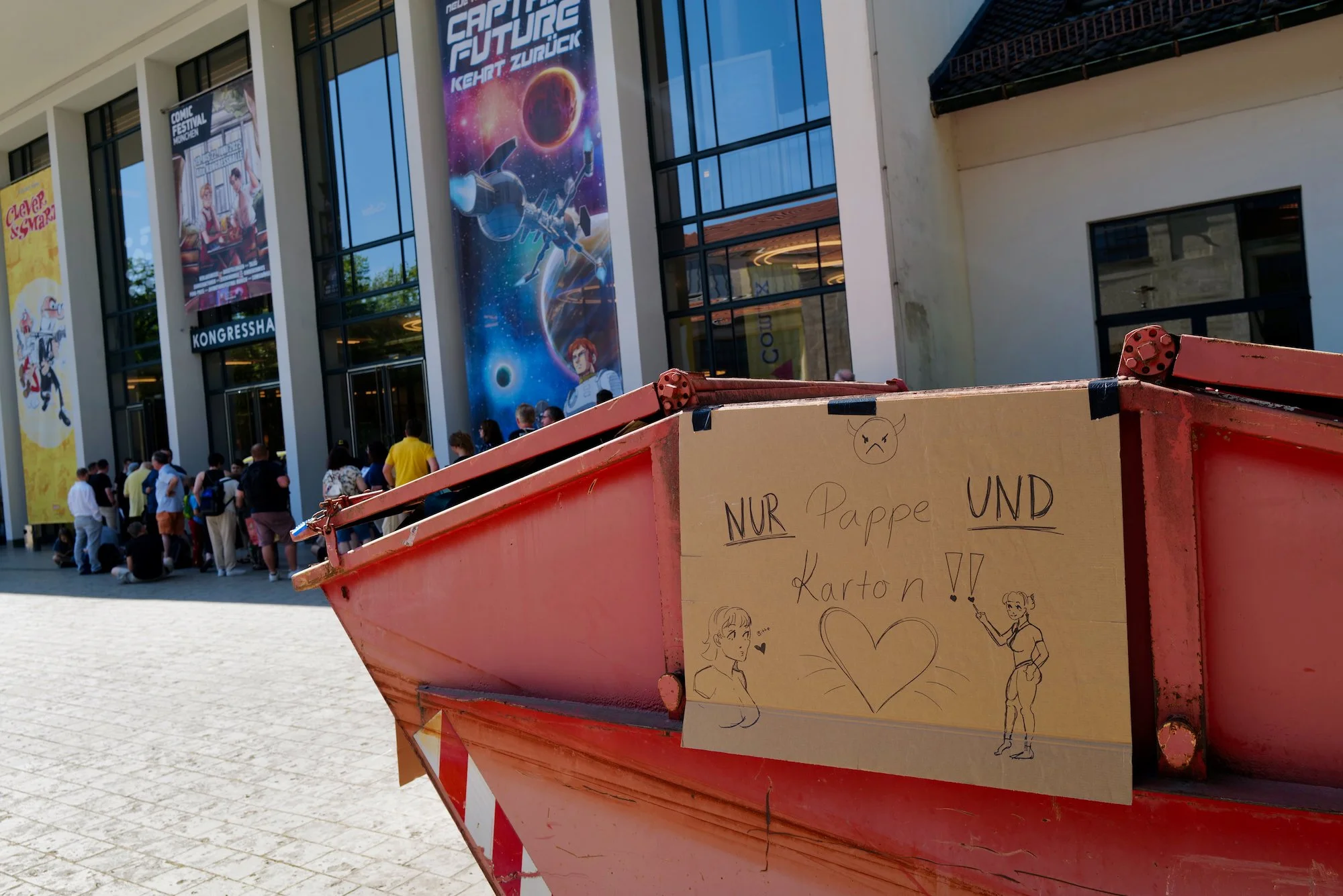 mark_benecke_comicfestival_muenchen_dave_gibbons_ulrich_schroder_denis_kitchen_kinky_karrot_olivia_vieweg_watchmen_2026_small - 8.jpeg