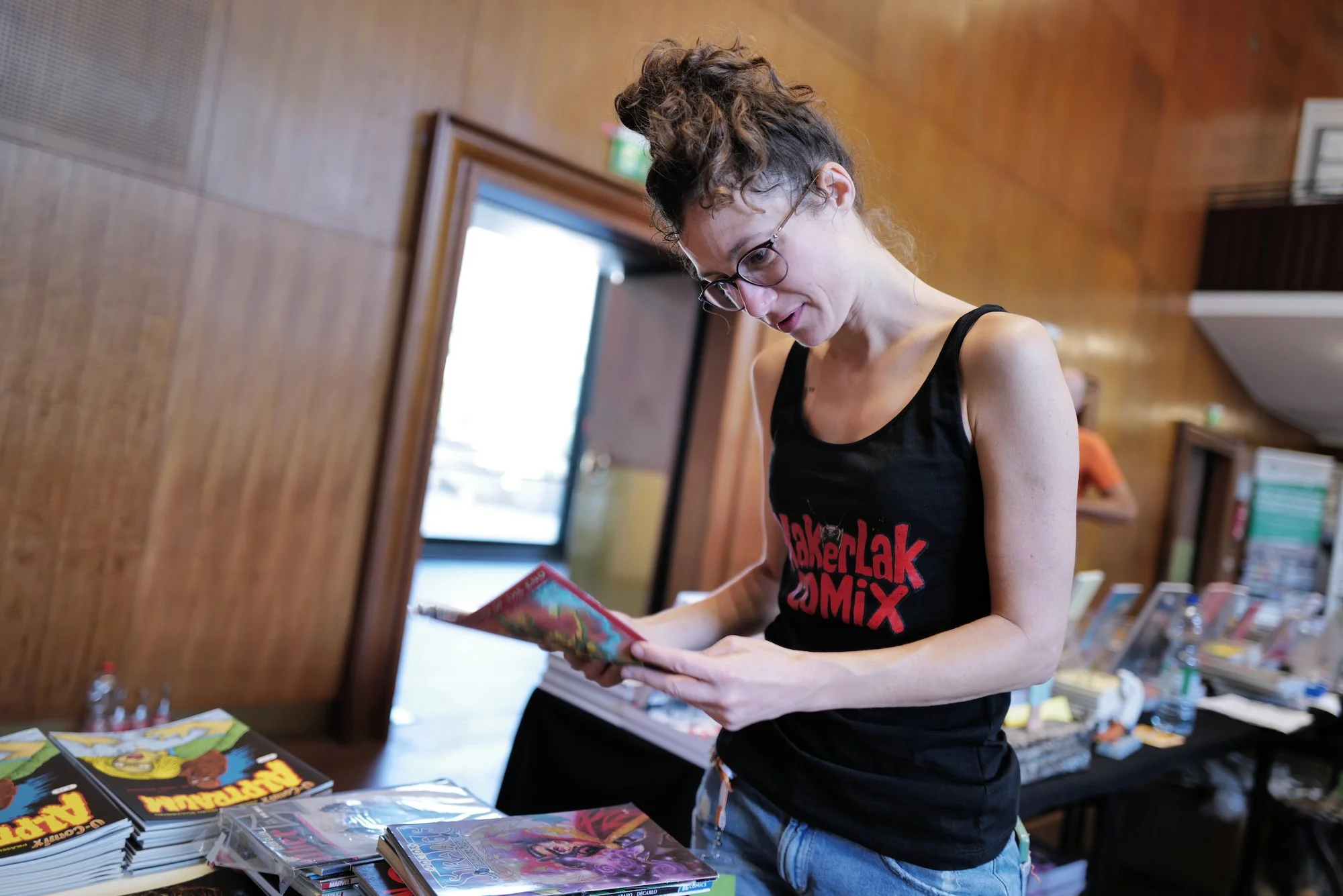 mark_benecke_comicfestival_muenchen_dave_gibbons_ulrich_schroder_denis_kitchen_kinky_karrot_olivia_vieweg_watchmen_2026_small - 14.jpeg