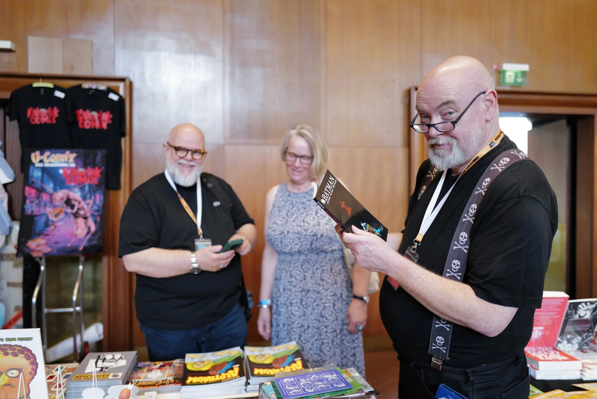 mark_benecke_comicfestival_muenchen_dave_gibbons_ulrich_schroder_denis_kitchen_kinky_karrot_olivia_vieweg_watchmen_2026_small - 17.jpeg