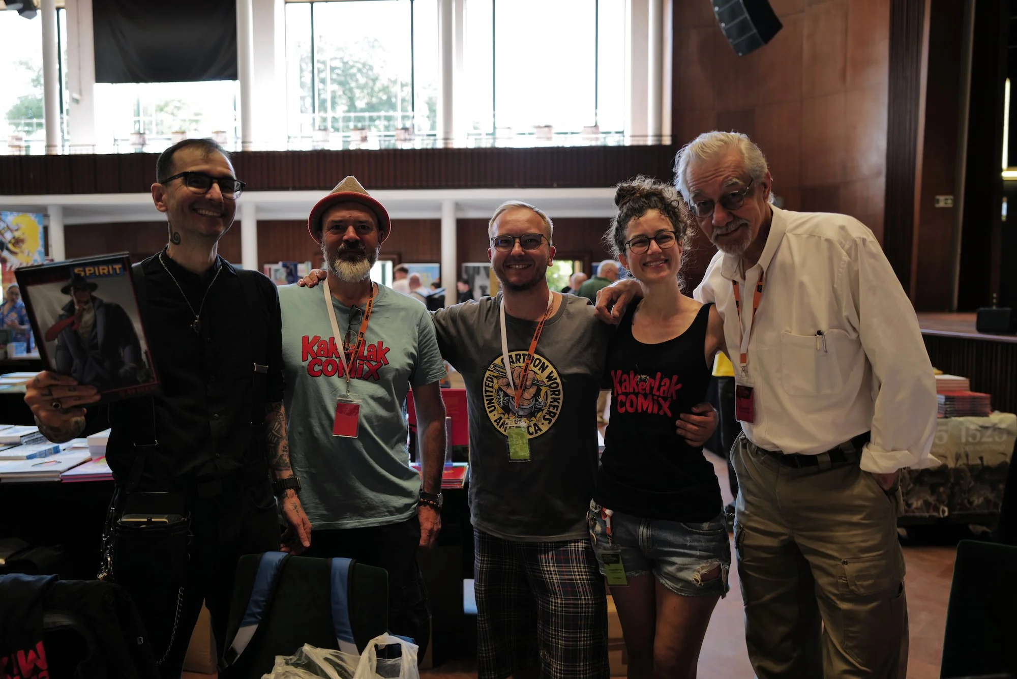 mark_benecke_comicfestival_muenchen_dave_gibbons_ulrich_schroder_denis_kitchen_kinky_karrot_olivia_vieweg_watchmen_2026_small - 26.jpeg