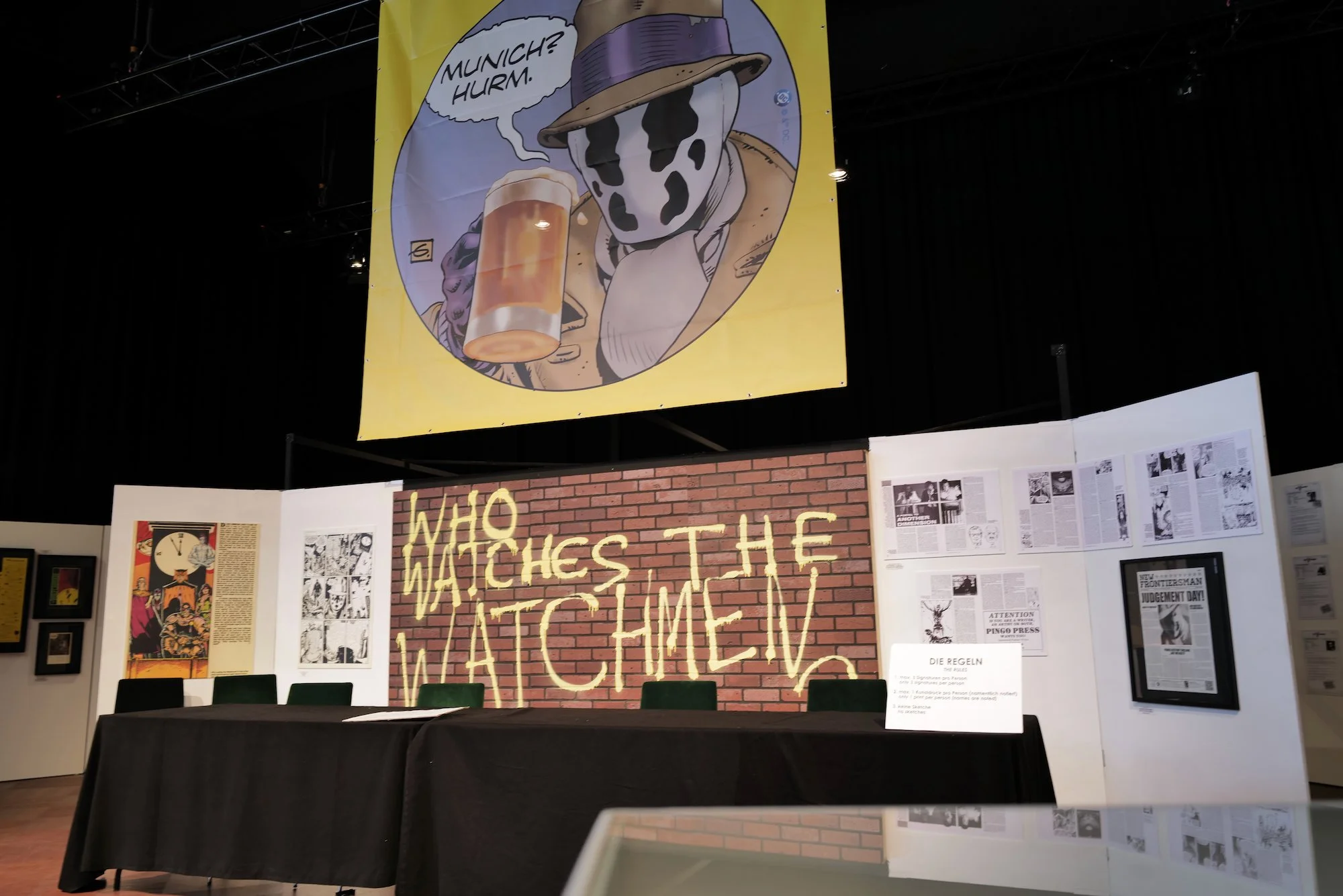 mark_benecke_comicfestival_muenchen_dave_gibbons_ulrich_schroder_denis_kitchen_kinky_karrot_olivia_vieweg_watchmen_2026_small - 38.jpeg