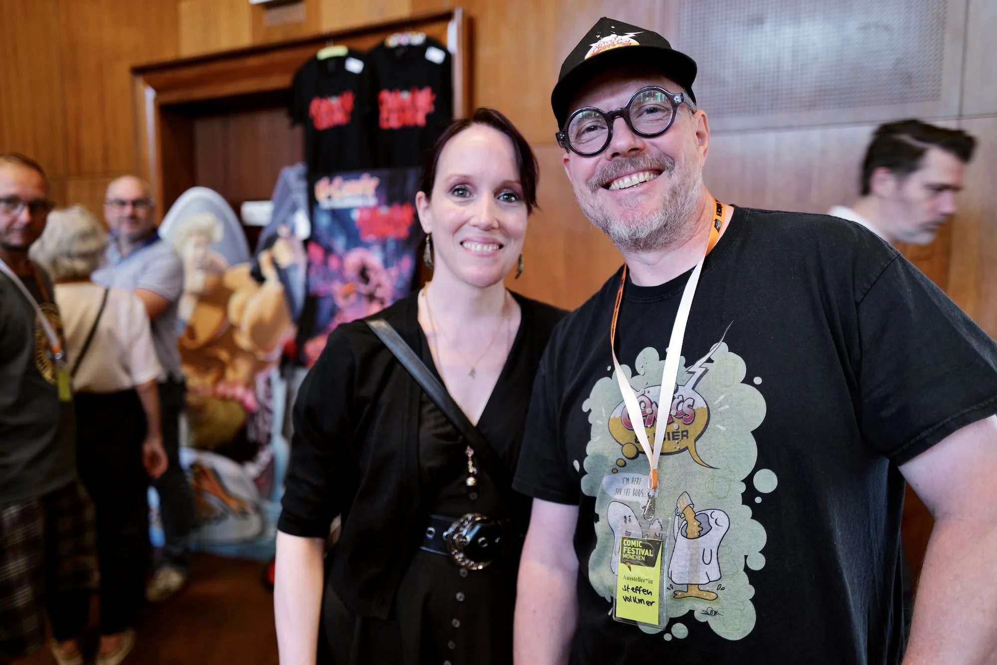 mark_benecke_comicfestival_muenchen_dave_gibbons_ulrich_schroder_denis_kitchen_kinky_karrot_olivia_vieweg_watchmen_2026_small - 78.jpeg