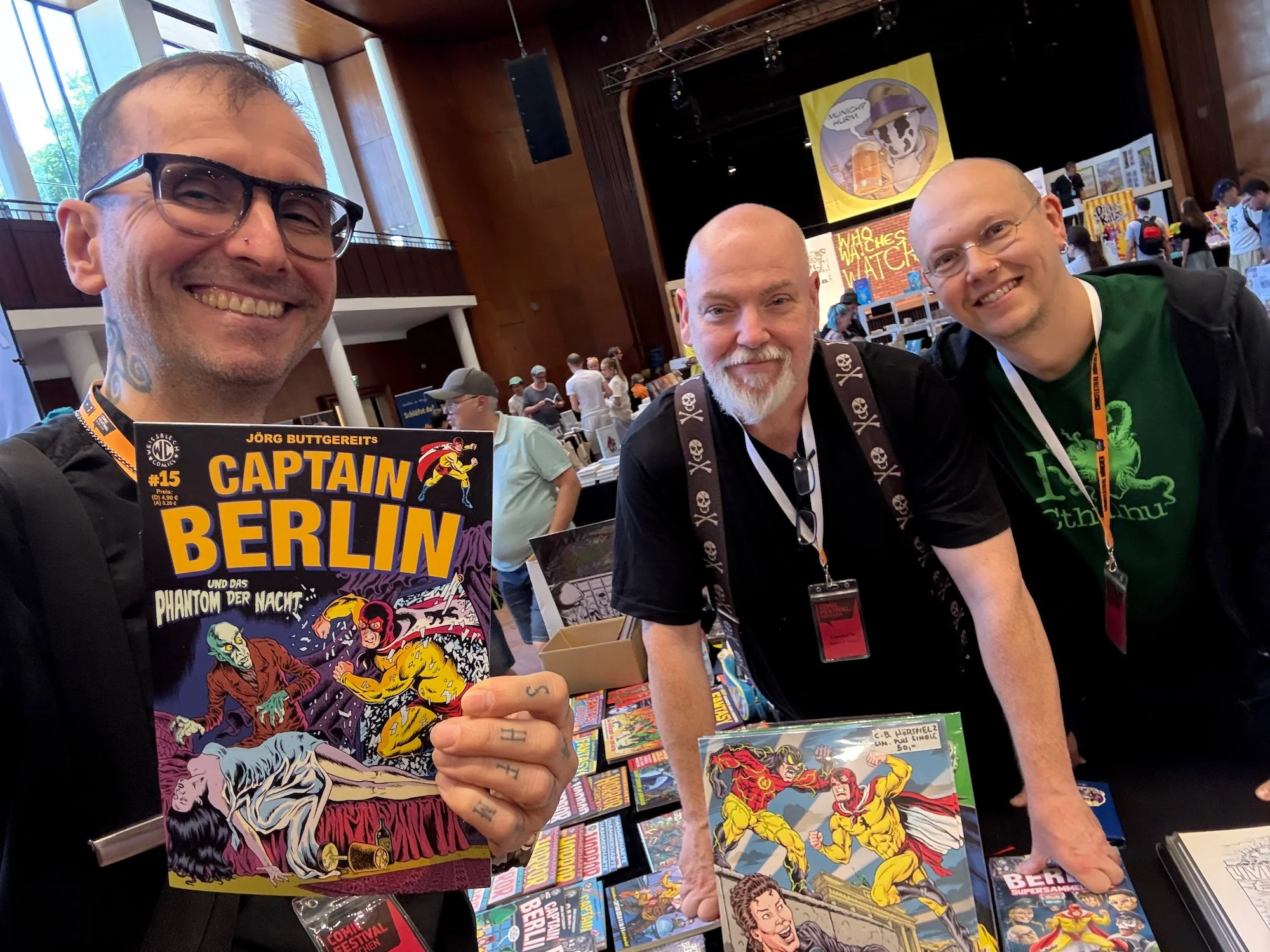 mark_benecke_comicfestival_muenchen_dave_gibbons_ulrich_schroder_denis_kitchen_kinky_karrot_olivia_vieweg_watchmen_2026_small - 106.jpeg