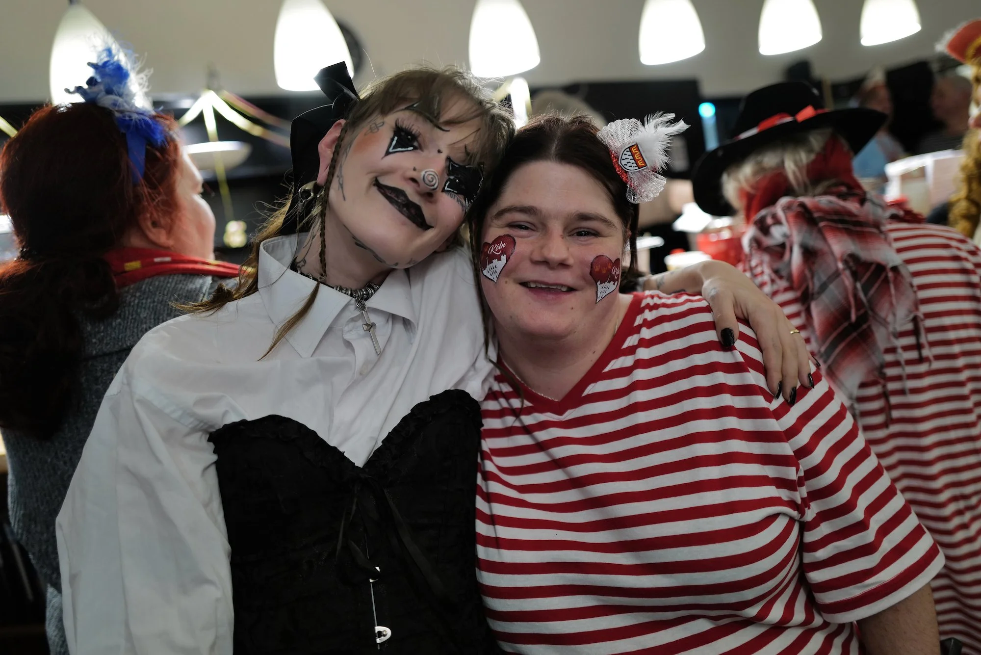 mark_benecke_dreijestirn_karneval_vringstreff_fasteloovend_suedstadt_severinsviertel_koeln - 13.jpeg