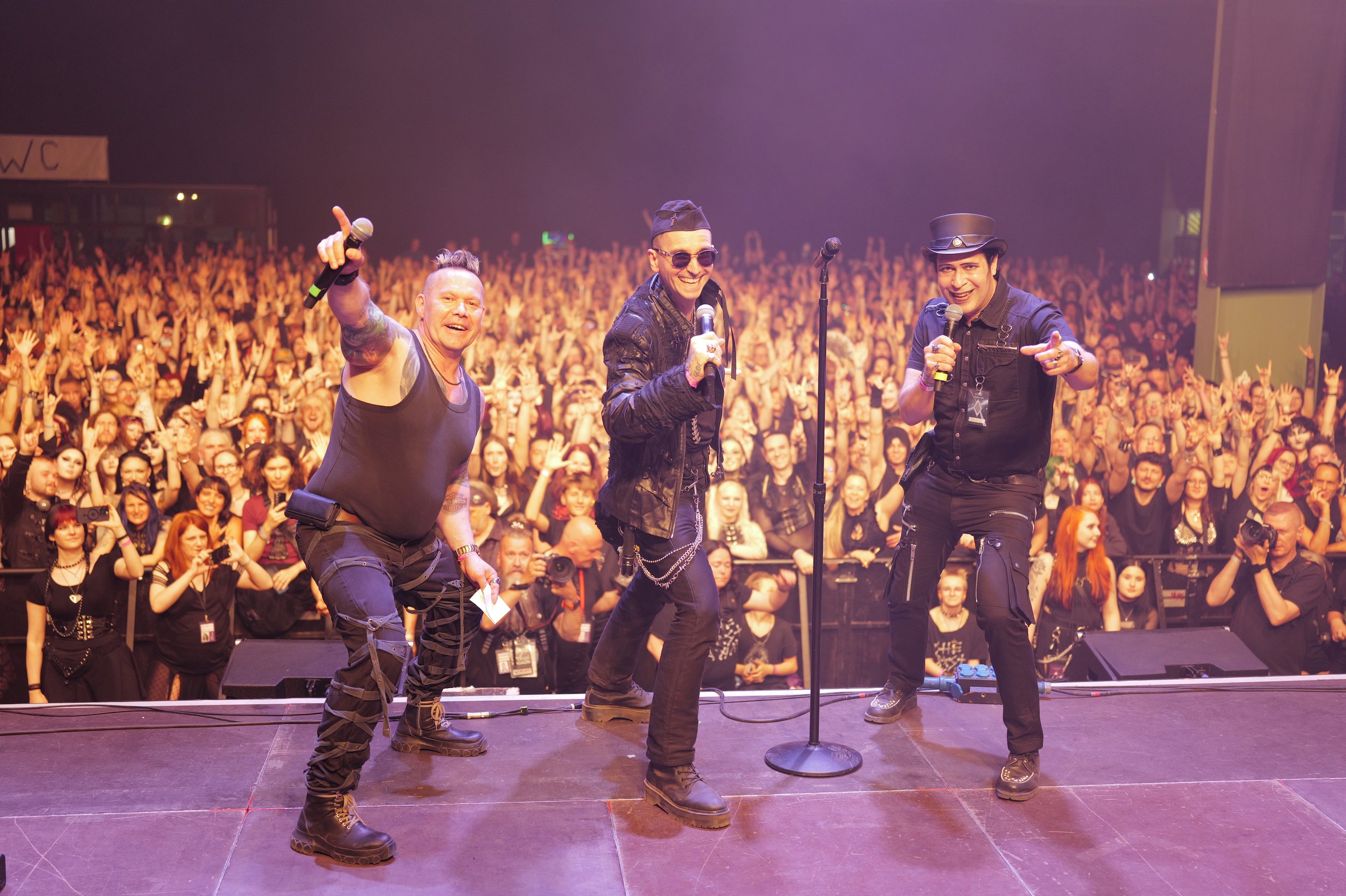wave_gotik_treffen_wgt_2026_mark_benecke_moonspell_einstuerzende_neubauten_kim_wilde_leipzig_gothic_london_after_midnight_dj_pitchfork_auger_lacrimosa_et_al - 378.jpeg
