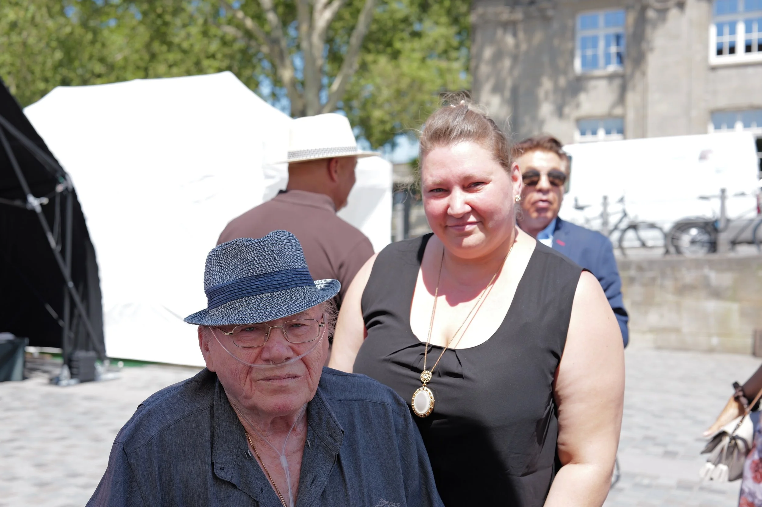 einweihung_denkmal_bahnhof_koeln_deutz_sinti_roma_jensische_mark_benecke - 14.jpeg
