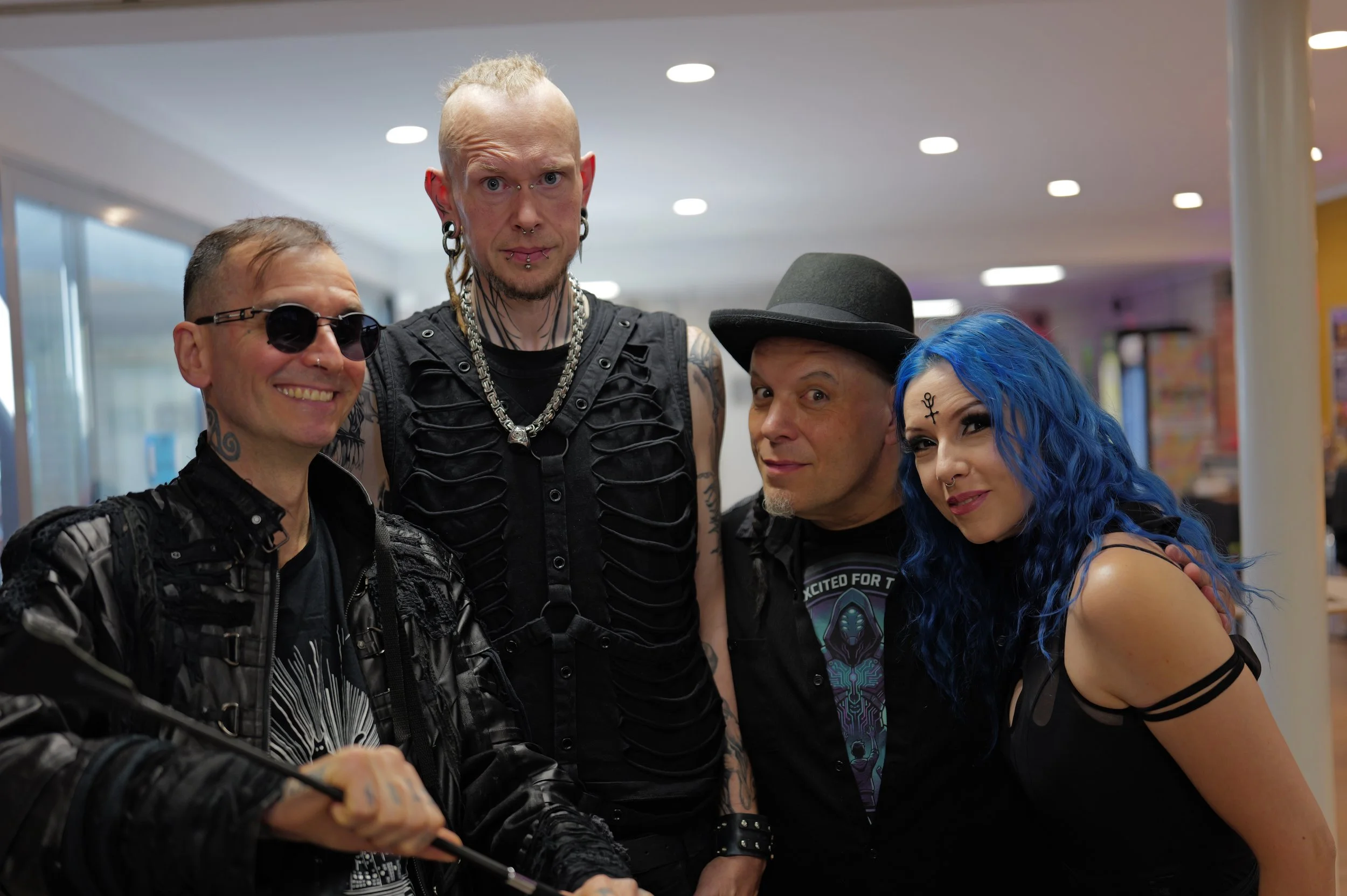 amphi_festival_mark_benecke_2026_covenant_welle_erdball_extize_schattenmann_joachim_witt_tanzbrunnen_solitary_experiments_eisbrecher_celene_nox_oliver_klein_jens_domgoergen_das_ich_motel_transylvania_lebanon_hanover_sotiria_und_vie (27).jpeg