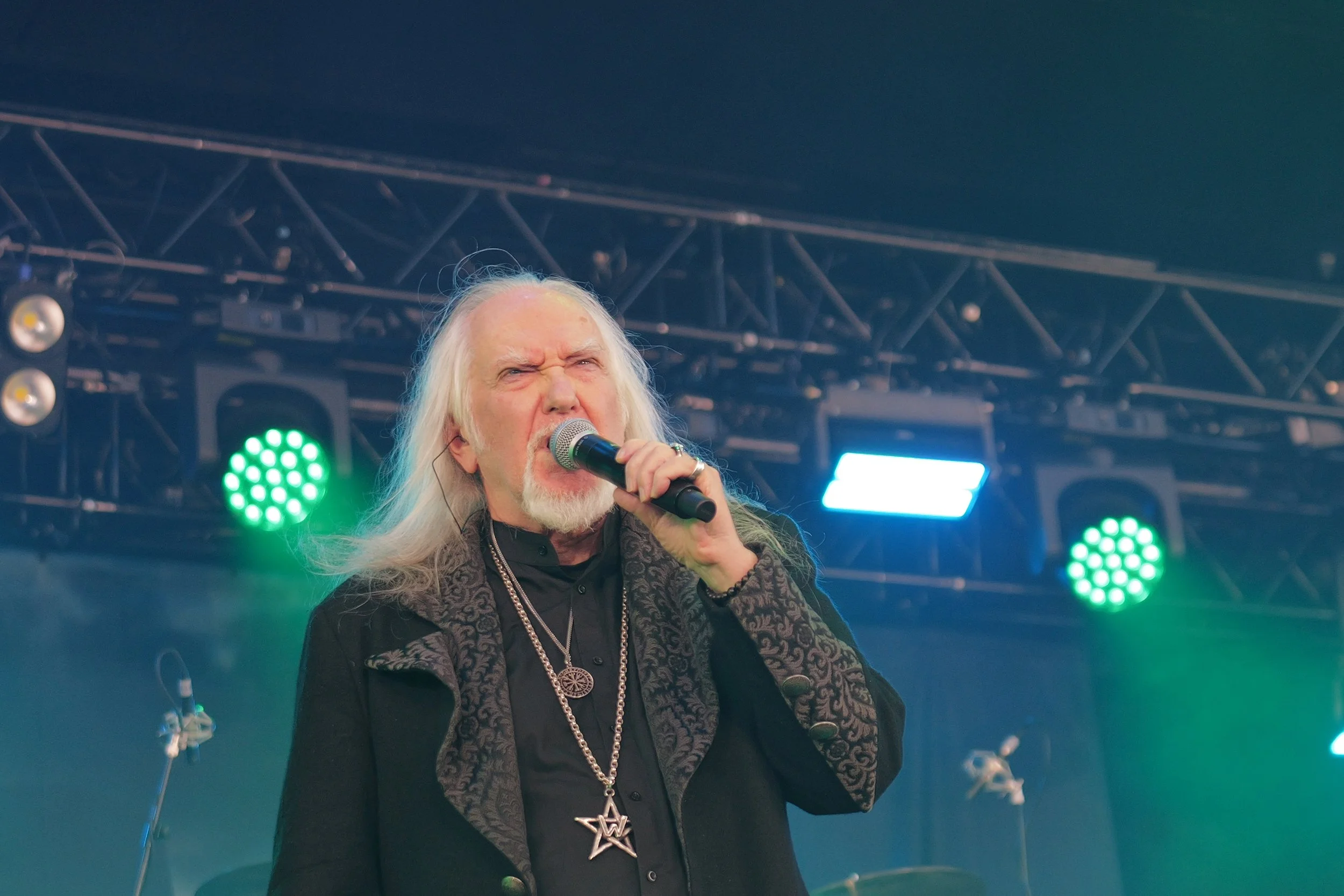amphi_festival_mark_benecke_2026_covenant_welle_erdball_extize_schattenmann_joachim_witt_tanzbrunnen_solitary_experiments_eisbrecher_celene_nox_oliver_klein_jens_domgoergen_das_ich_motel_transylvania_lebanon_hanover_sotiria_und_vie (154).jpeg